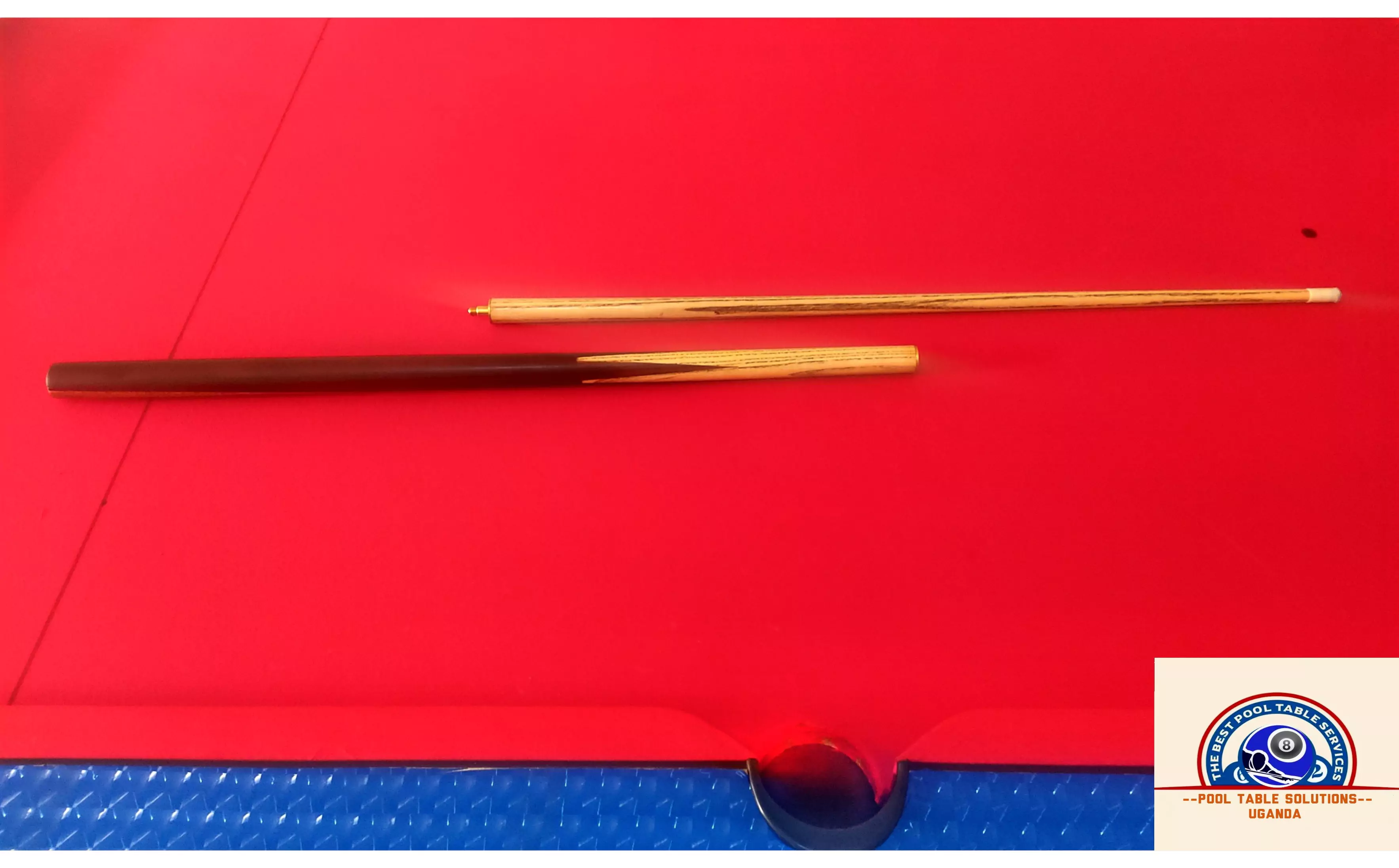 Pool table Cue jointed stick black