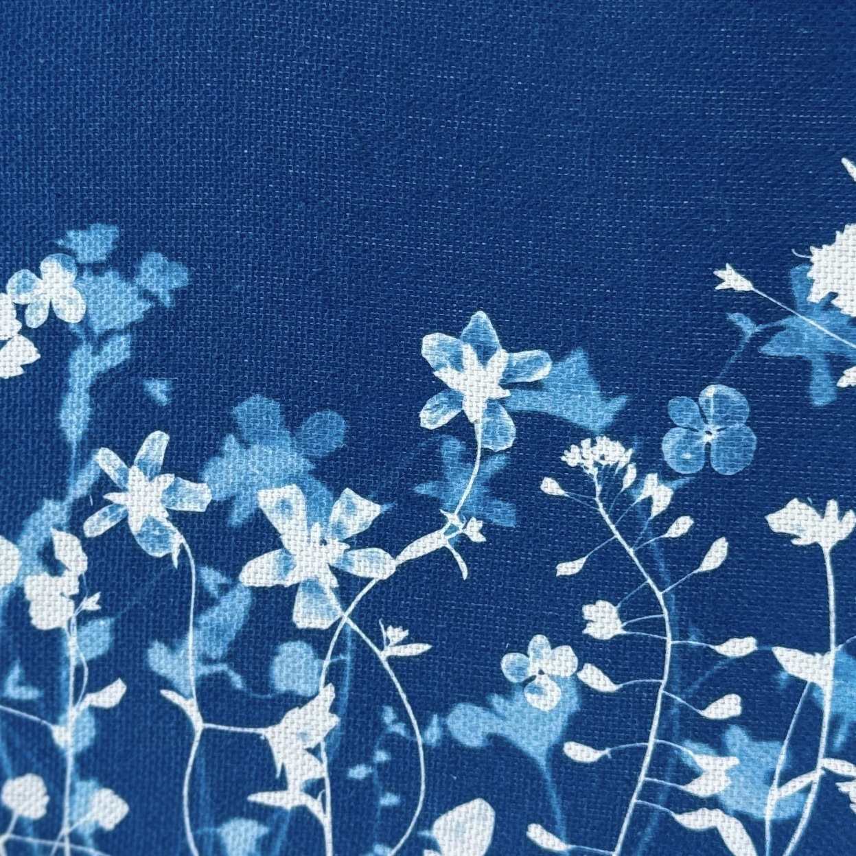 Cyanotype sur tissu - diamètre 18,5 cm