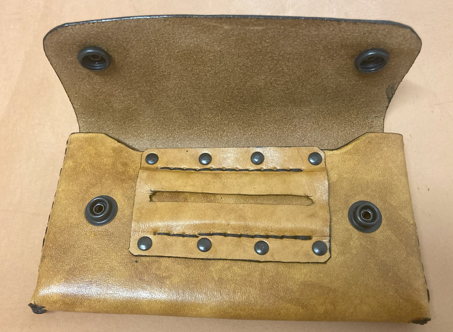 Tobacco Pouch Basic Firm Leather Saddle Tan