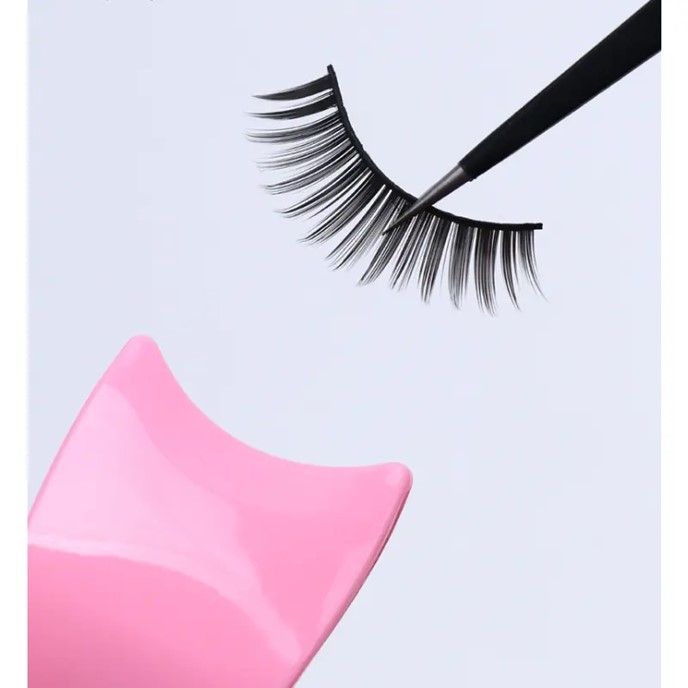Eyelash Applicator Tool
