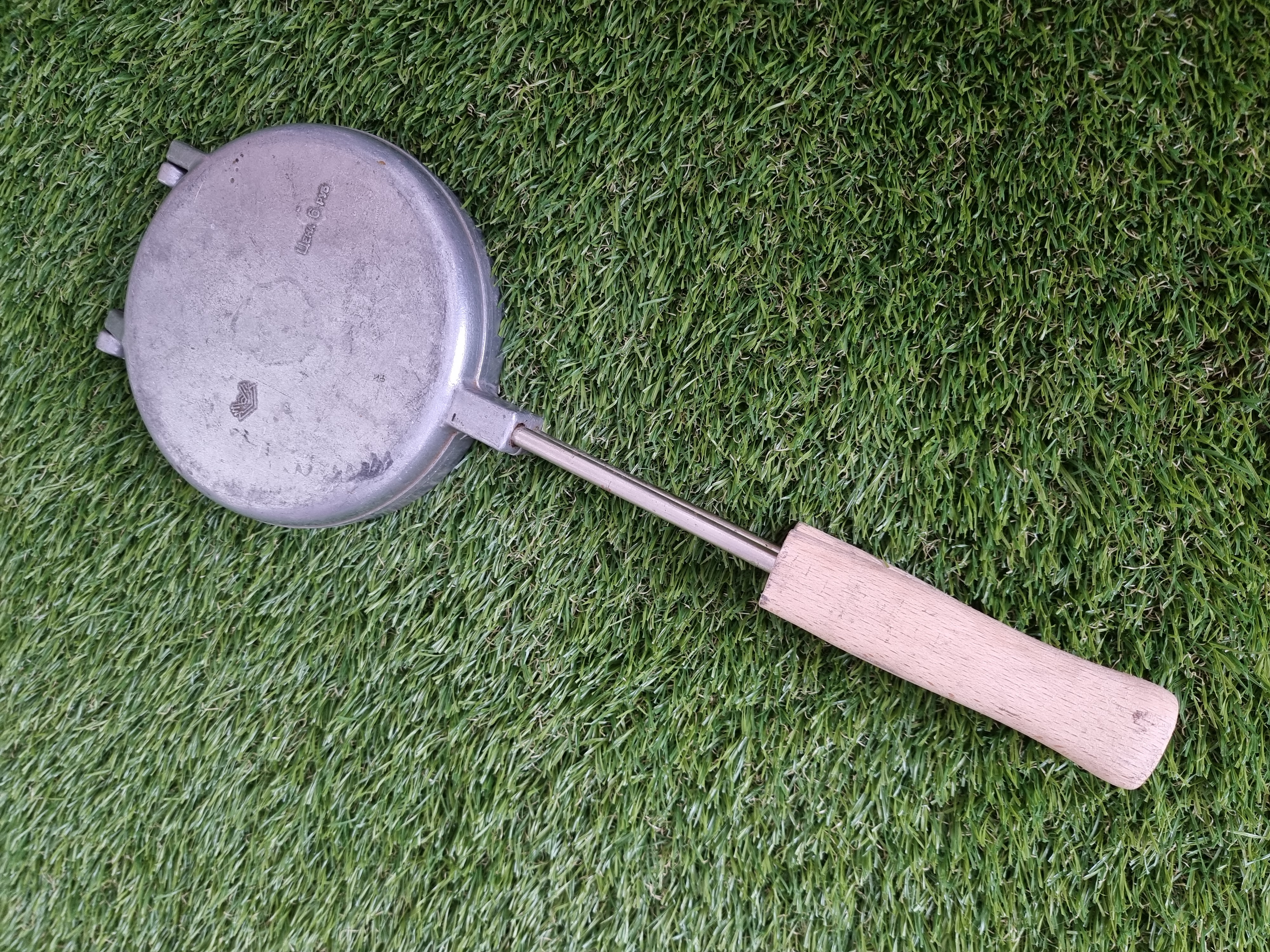 Asorti (kankorėžiai,  grybai, kriauklės ir žvaigždės) keptuvė