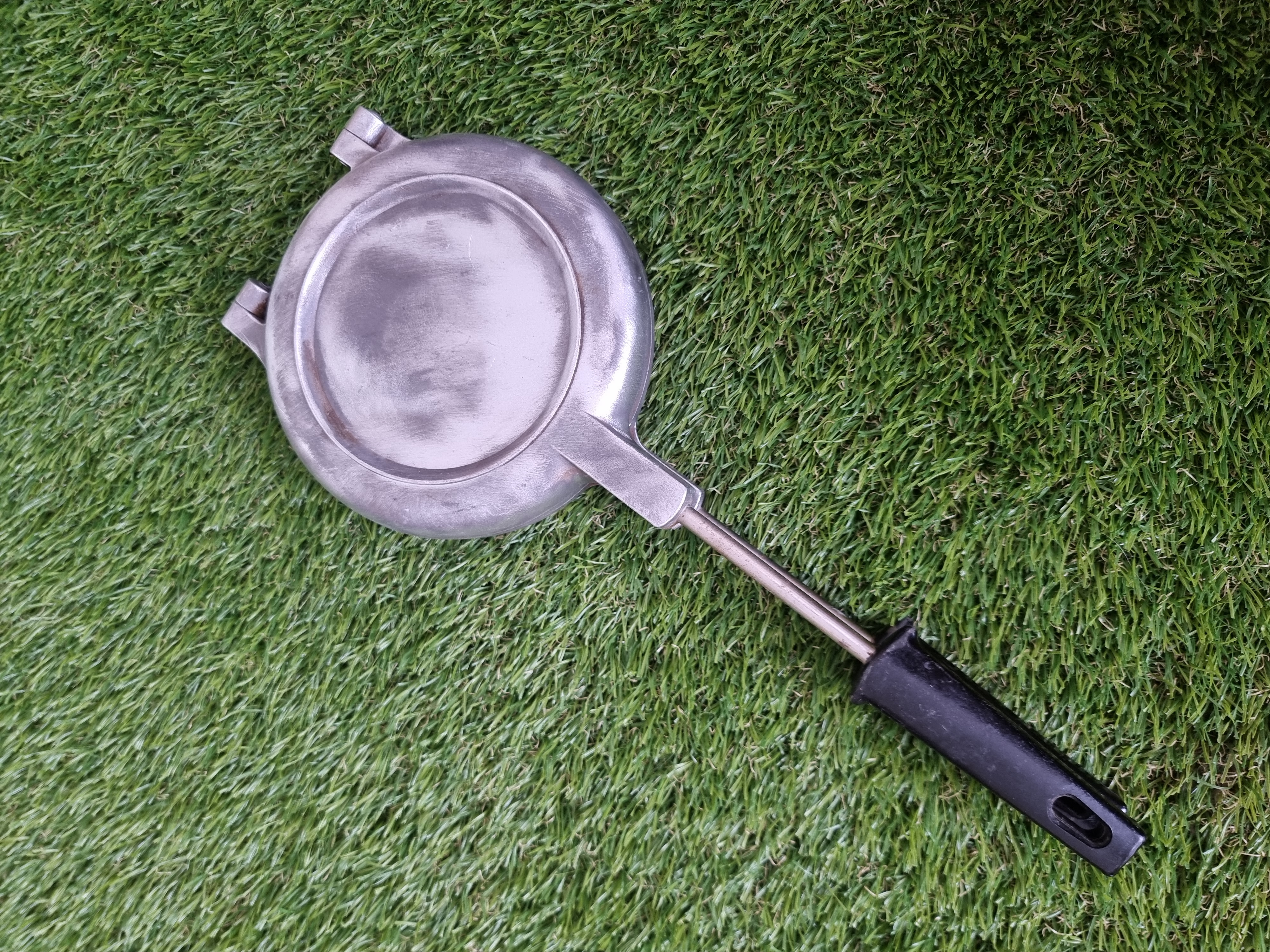 Asorti (grybukai ir kankorėžiai) keptuvė