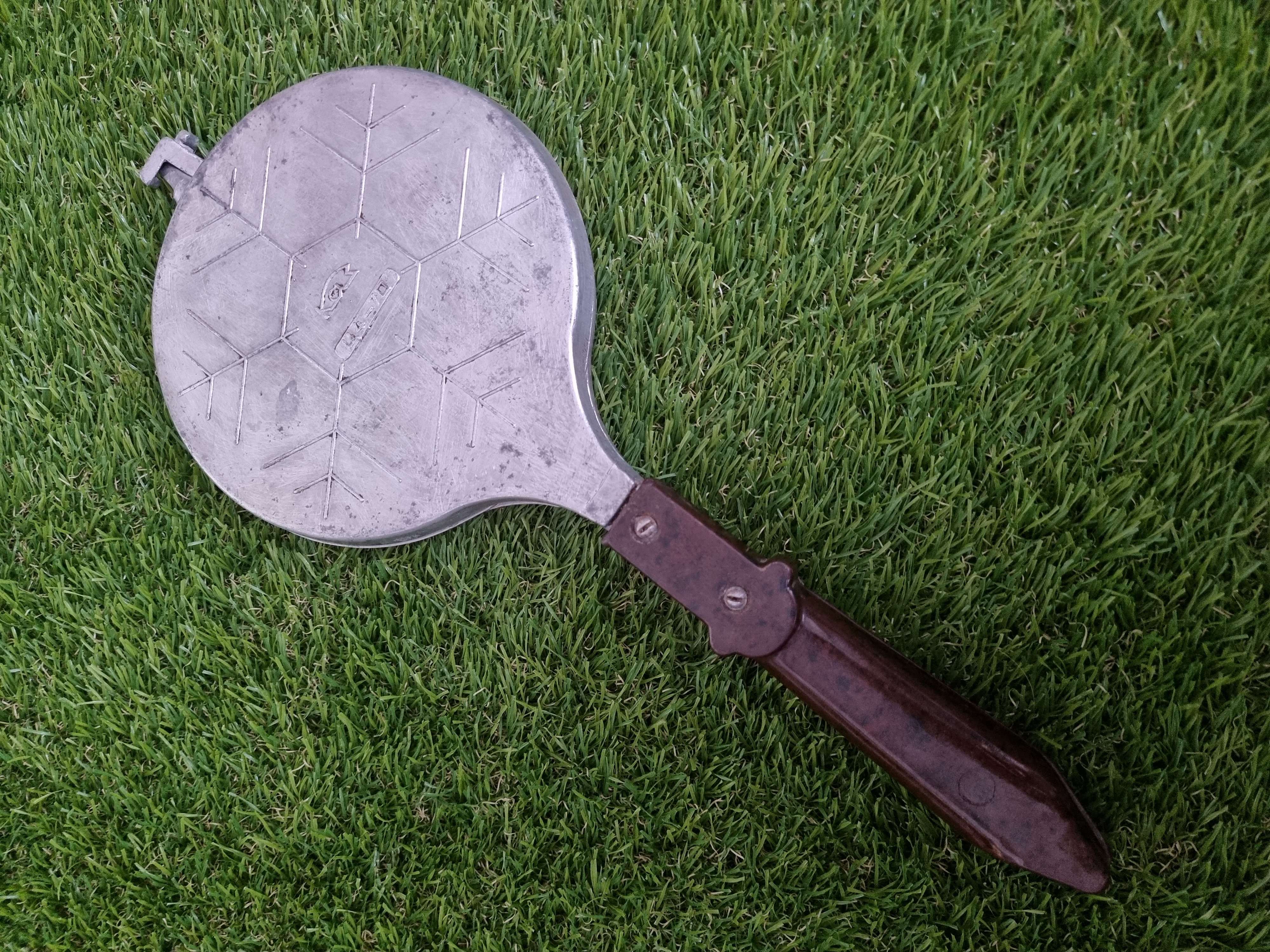 Asorti (drambliukas, voveraitė, gėlytė) keptuvė