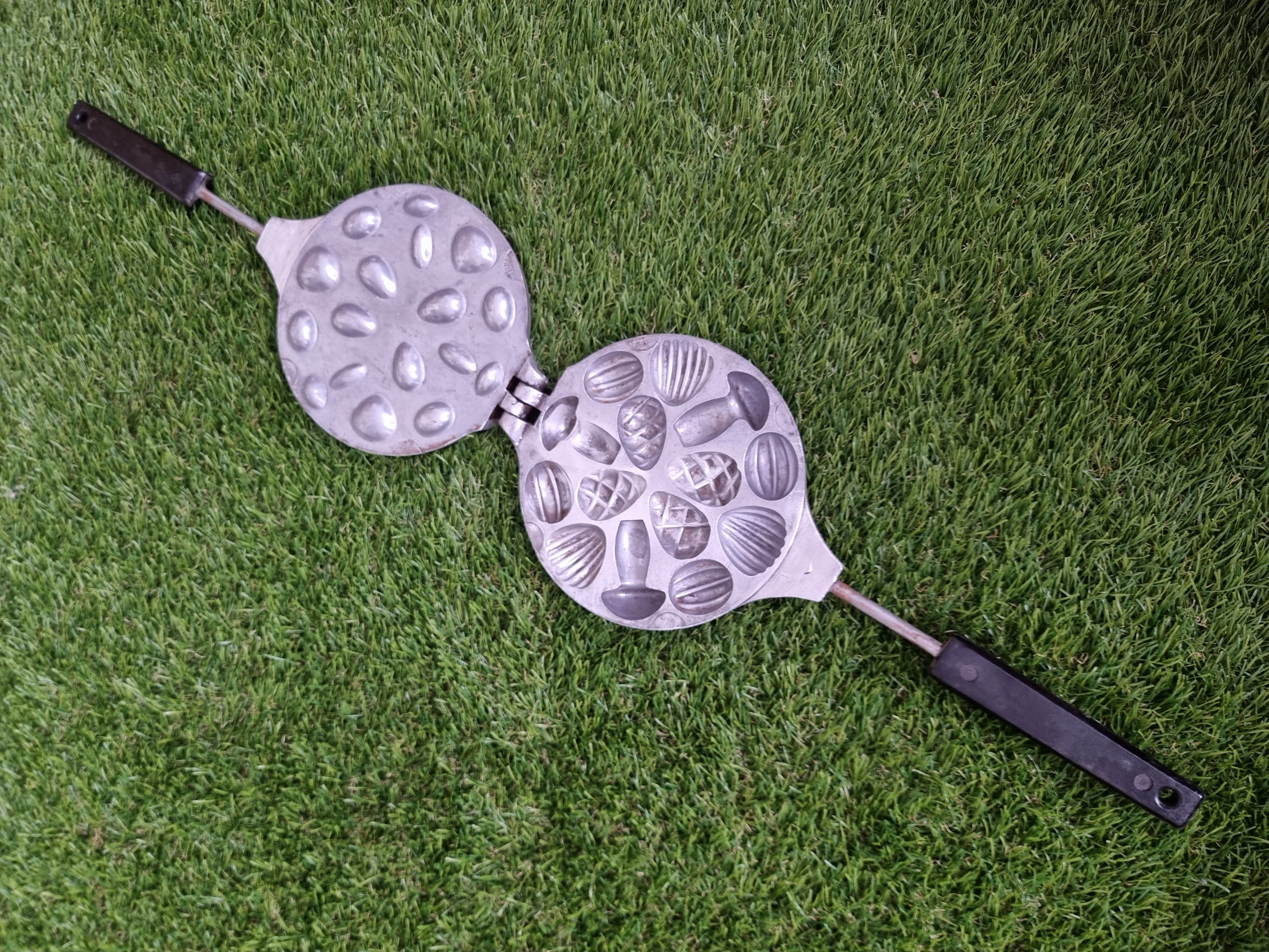 Asorti (grybukai, konkorėžiai, kriauklės) keptuvė