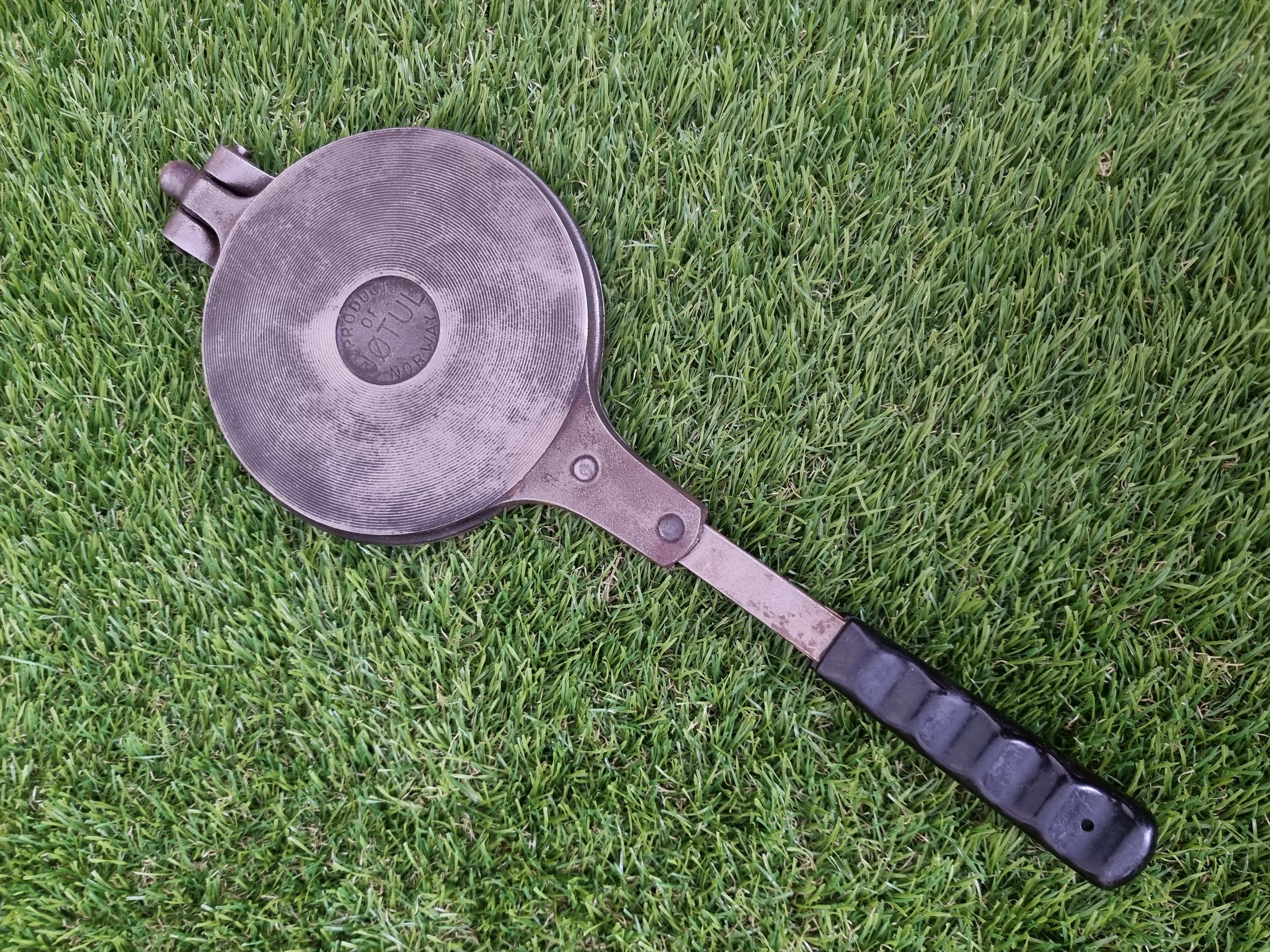 Plonų vaflių keptuvė