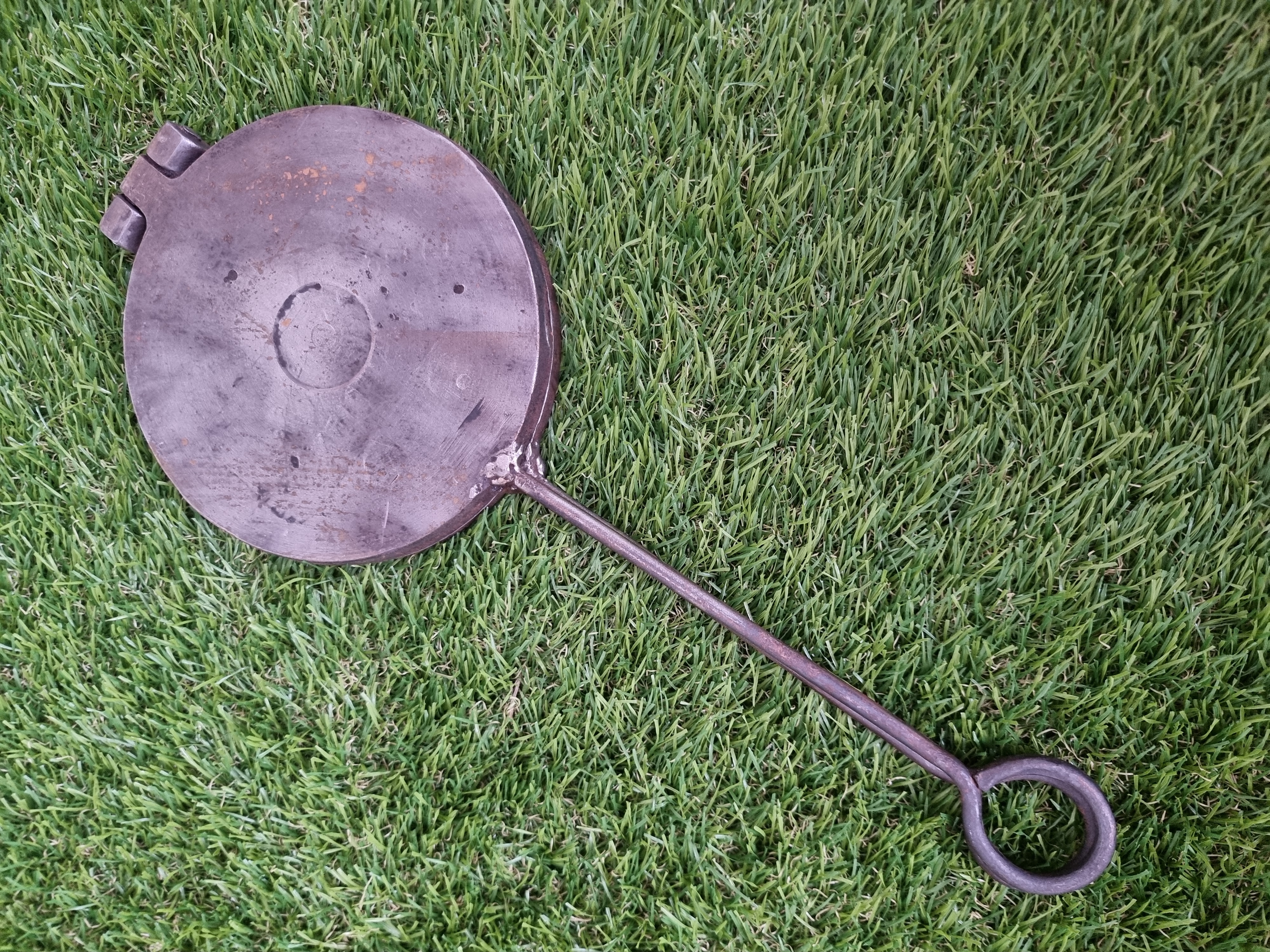 Plonų vaflių keptuvė