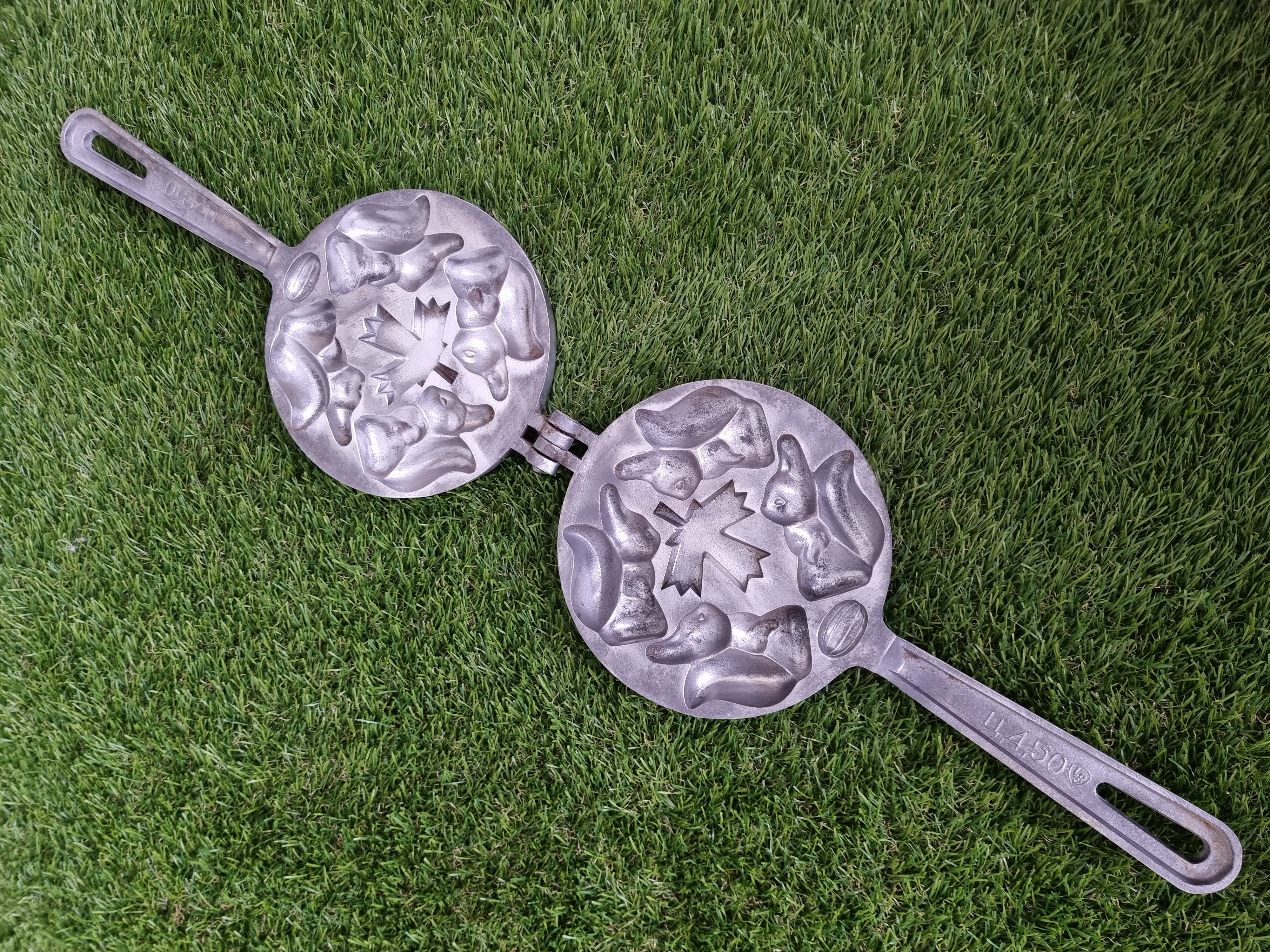 Senovinė voveraičių keptuvė