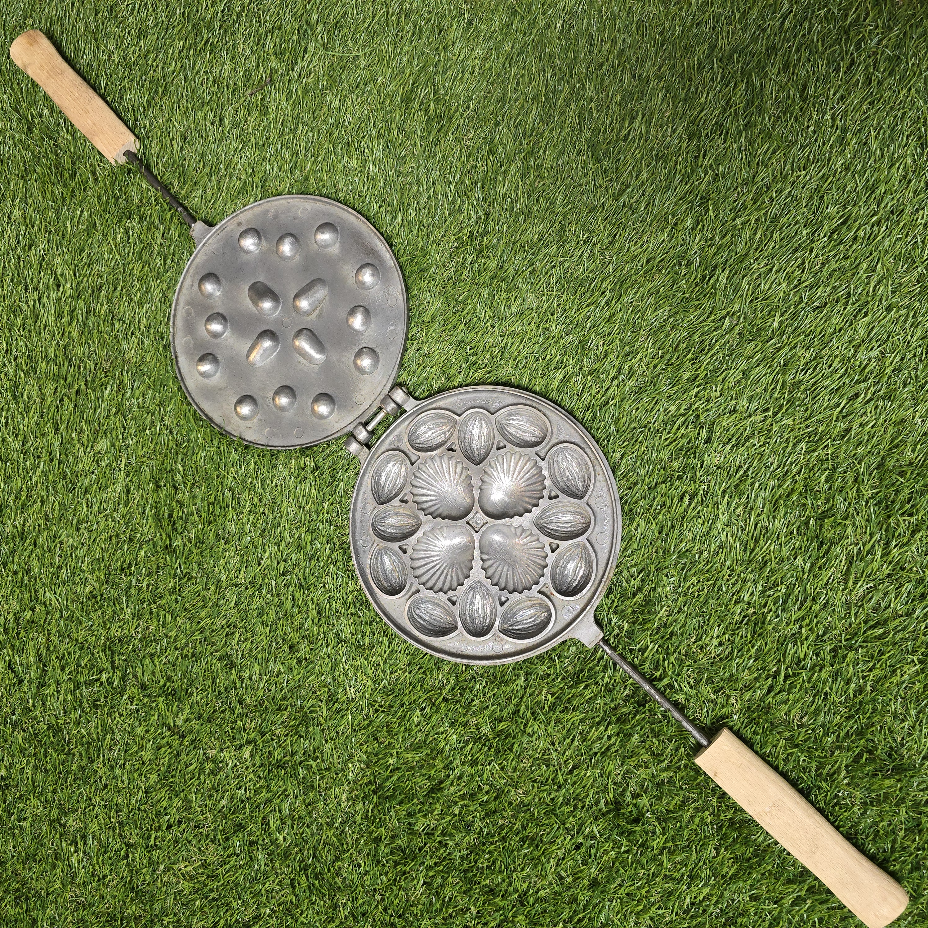 Asorti keptuvė (kriauklės ir riešutėliai)