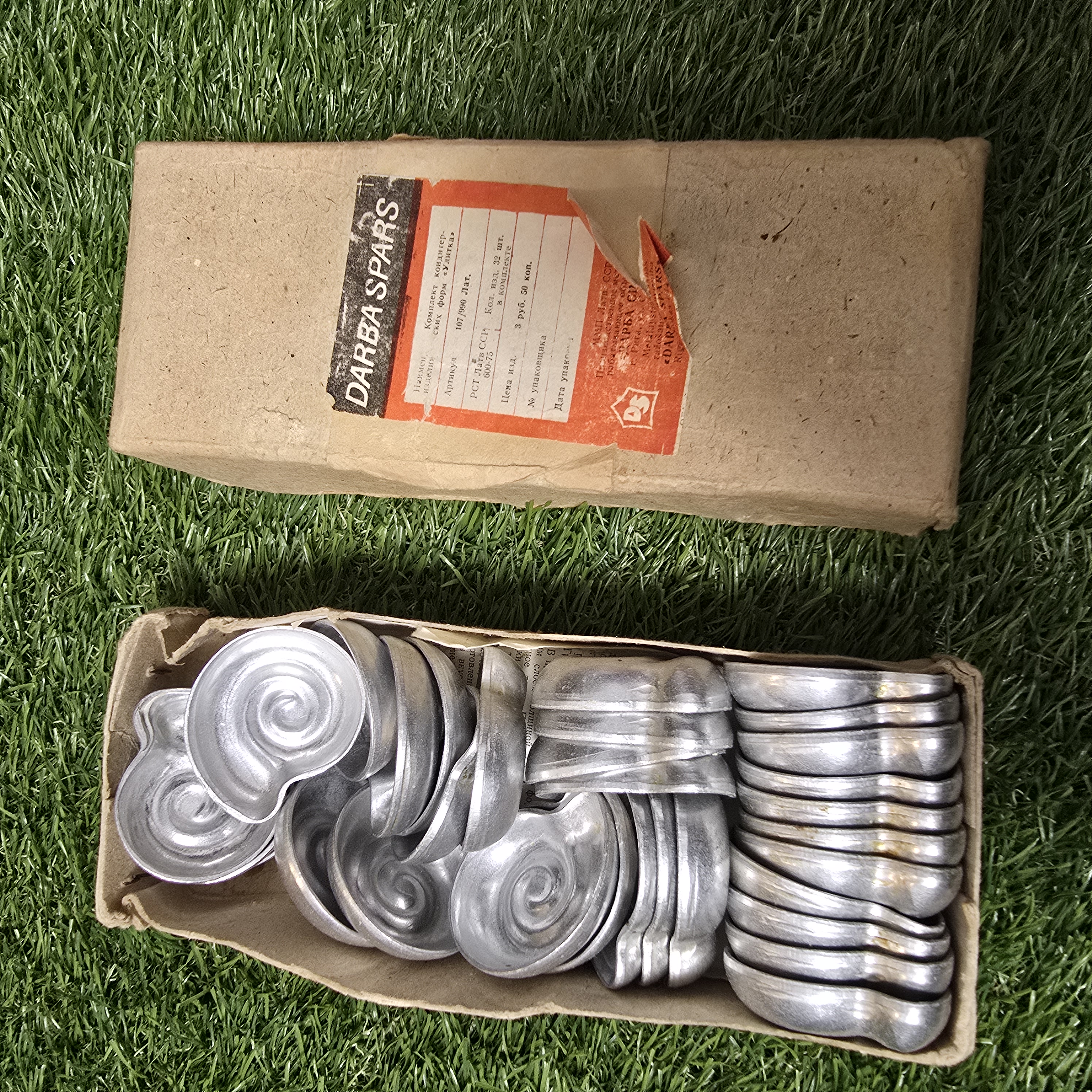 Senovinių sraigių formelių rinkinys dėžutėje