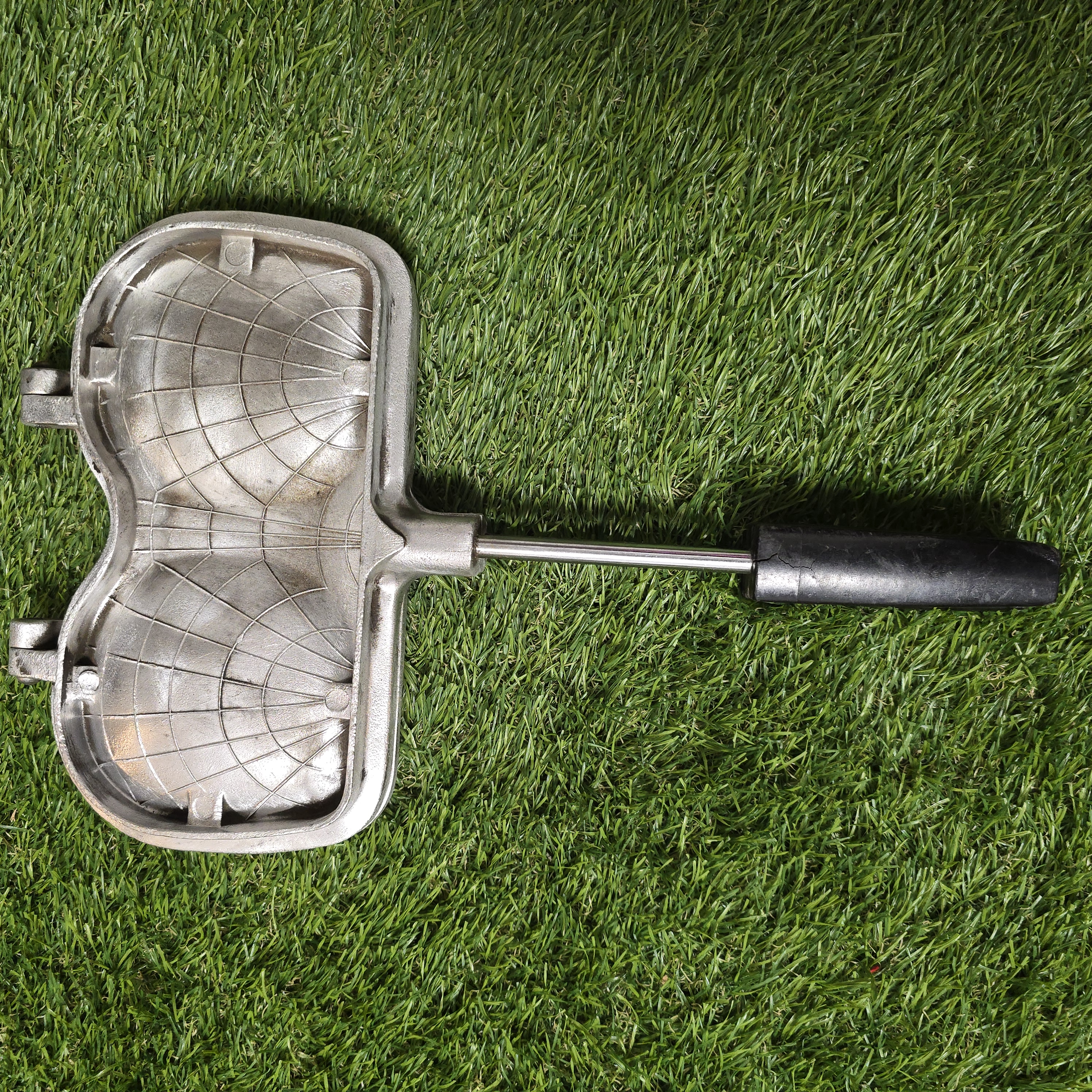 Senovinė madlenų keptuvė