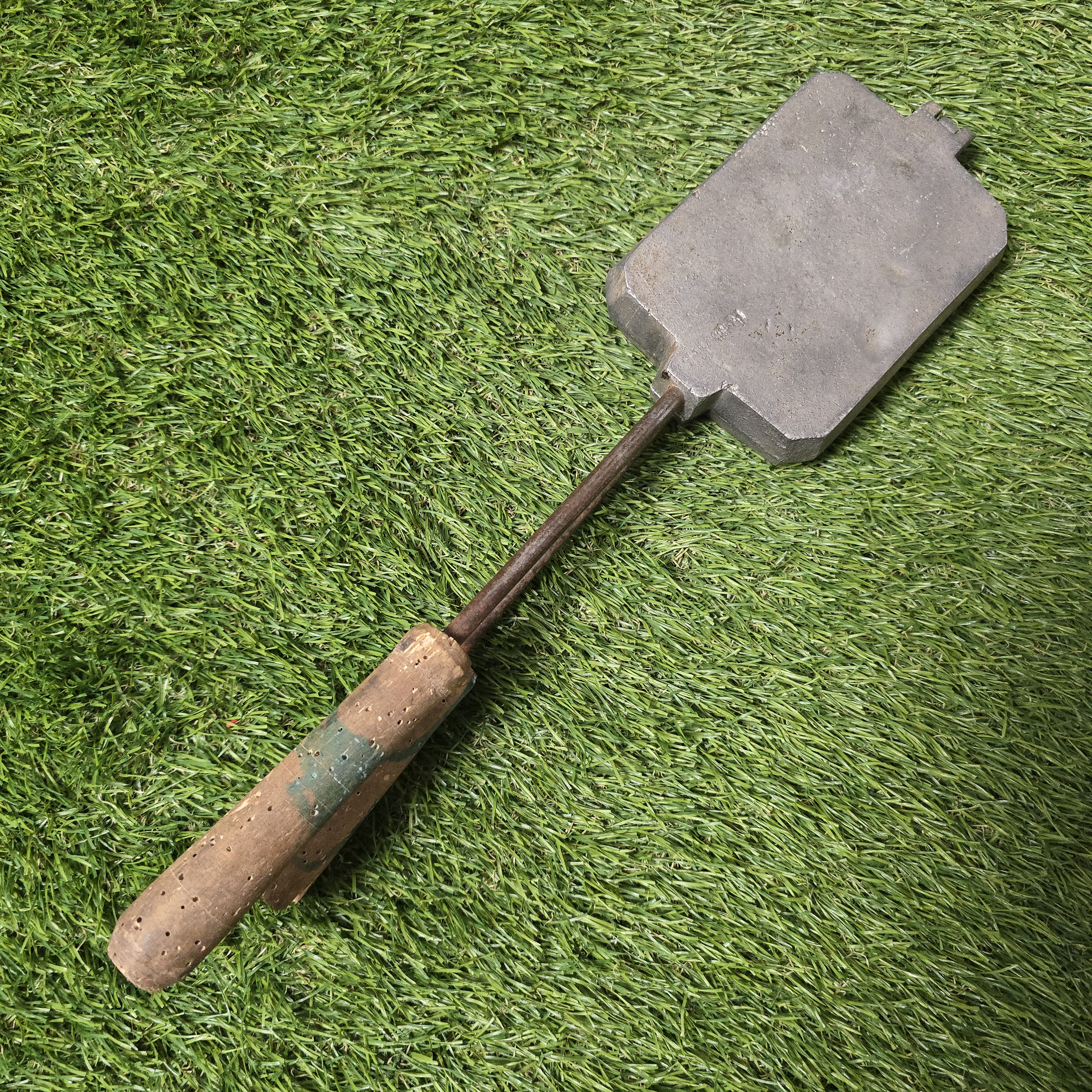 Senovinė asorti (2 voveraitės ir 2 paukšteliai) keptuvė SU DEFEKTU