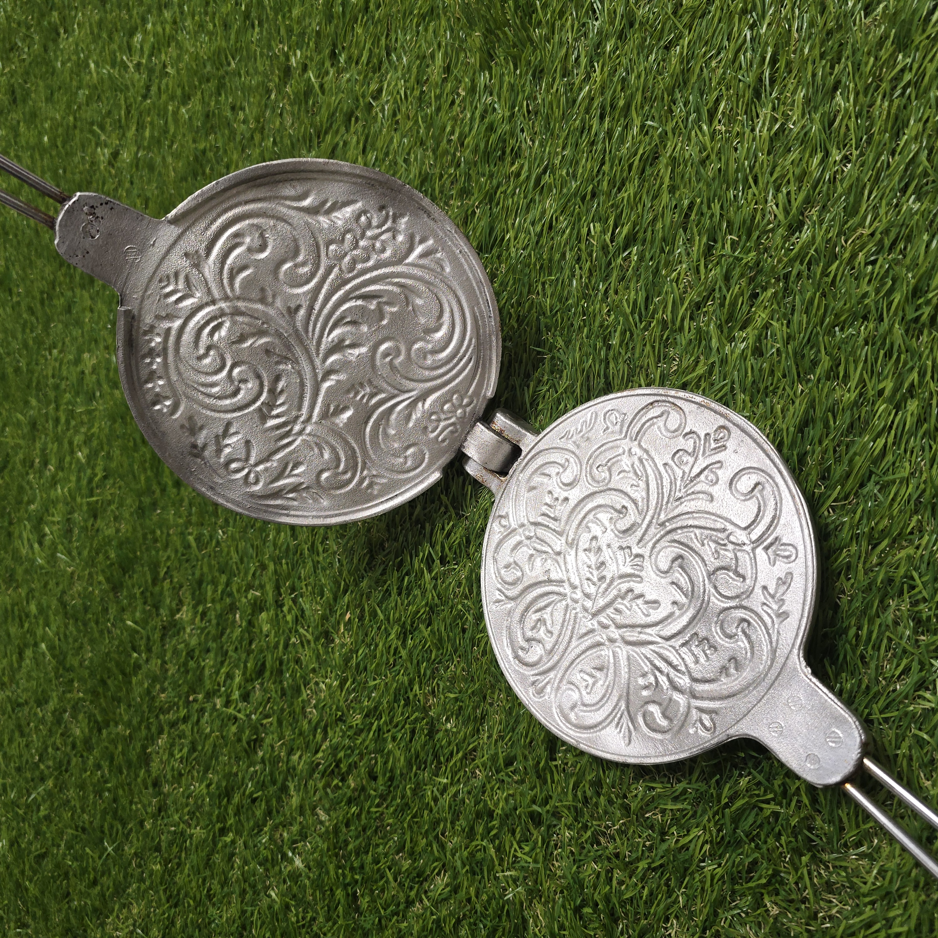 Plonų vaflių keptuvė