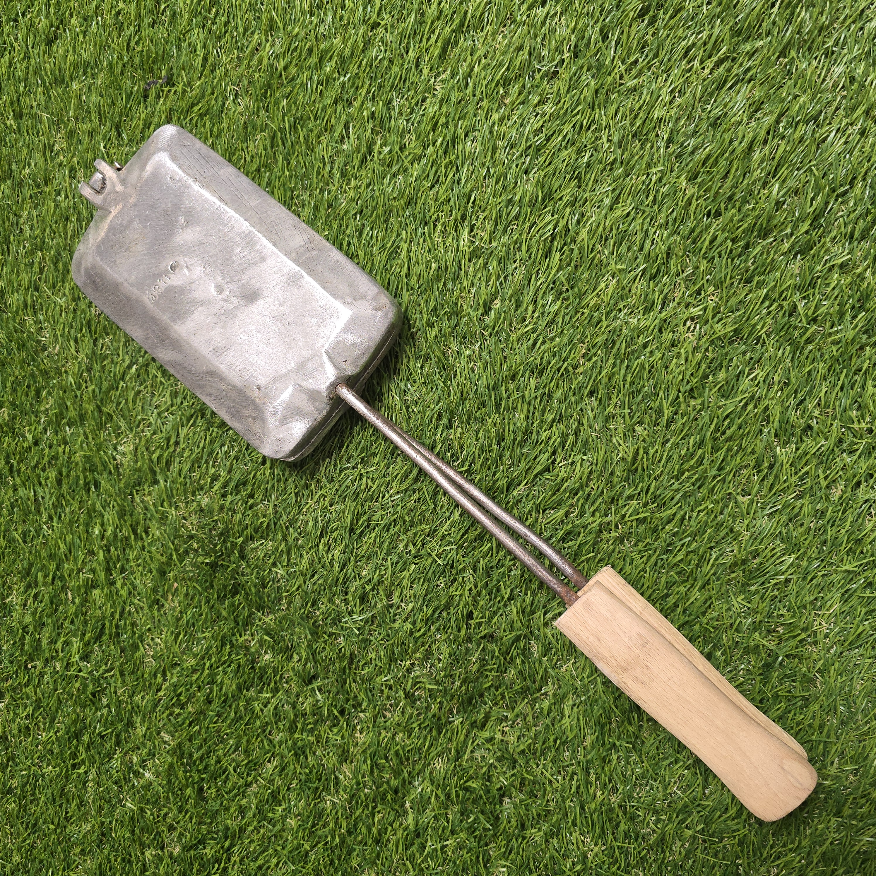 Senovinė asorti (2 voveraitės, zuikis, paukštukas) keptuvė