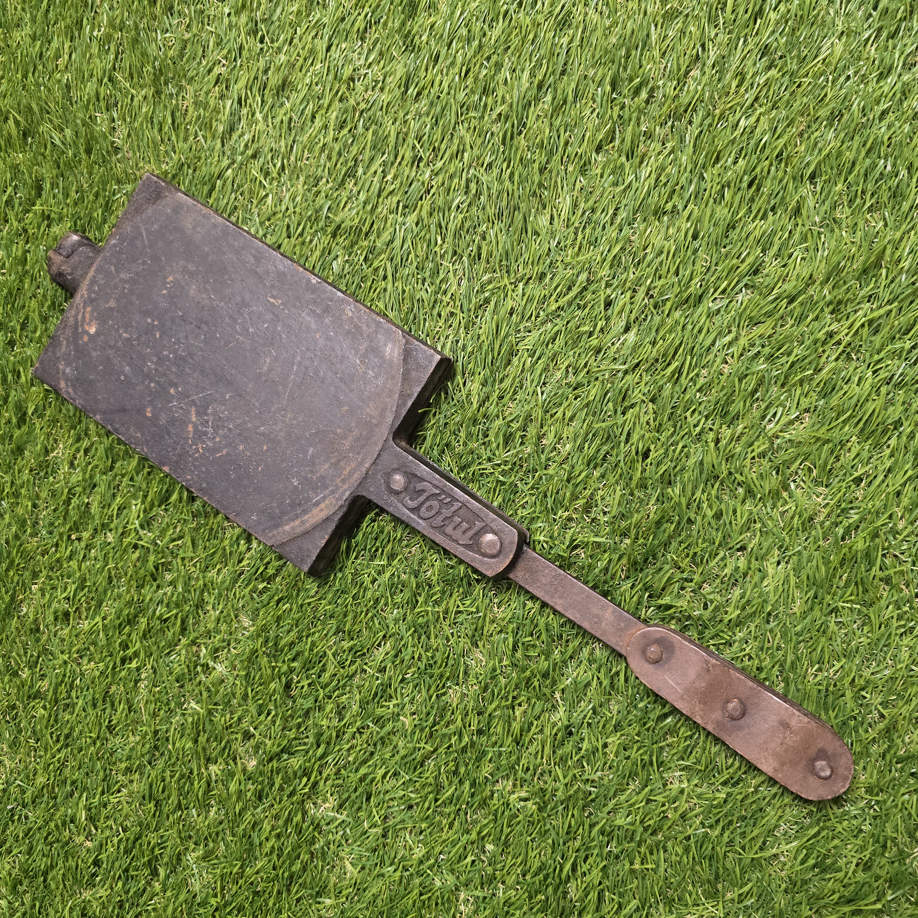 Plonų vaflių keptuvė