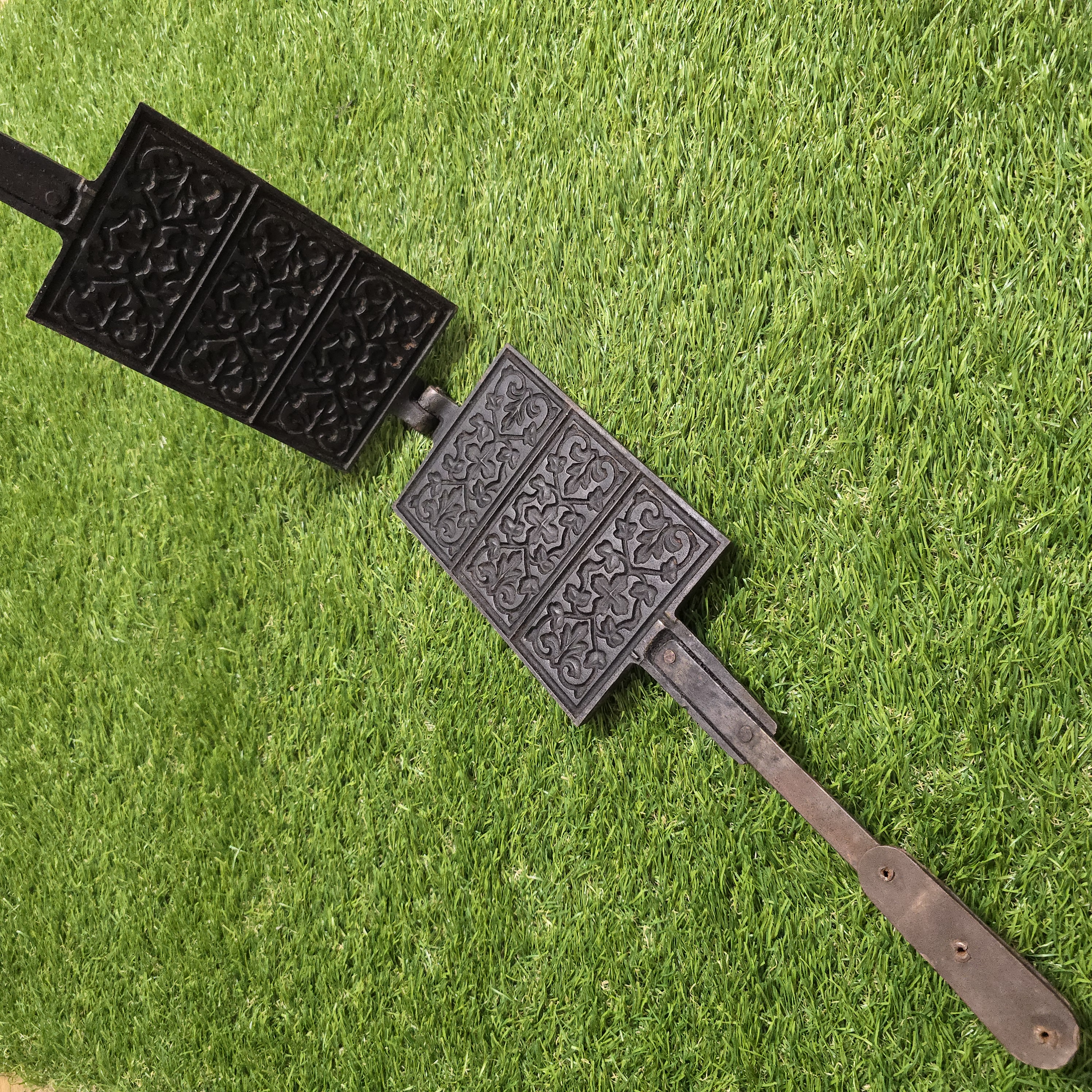 Plonų vaflių keptuvė