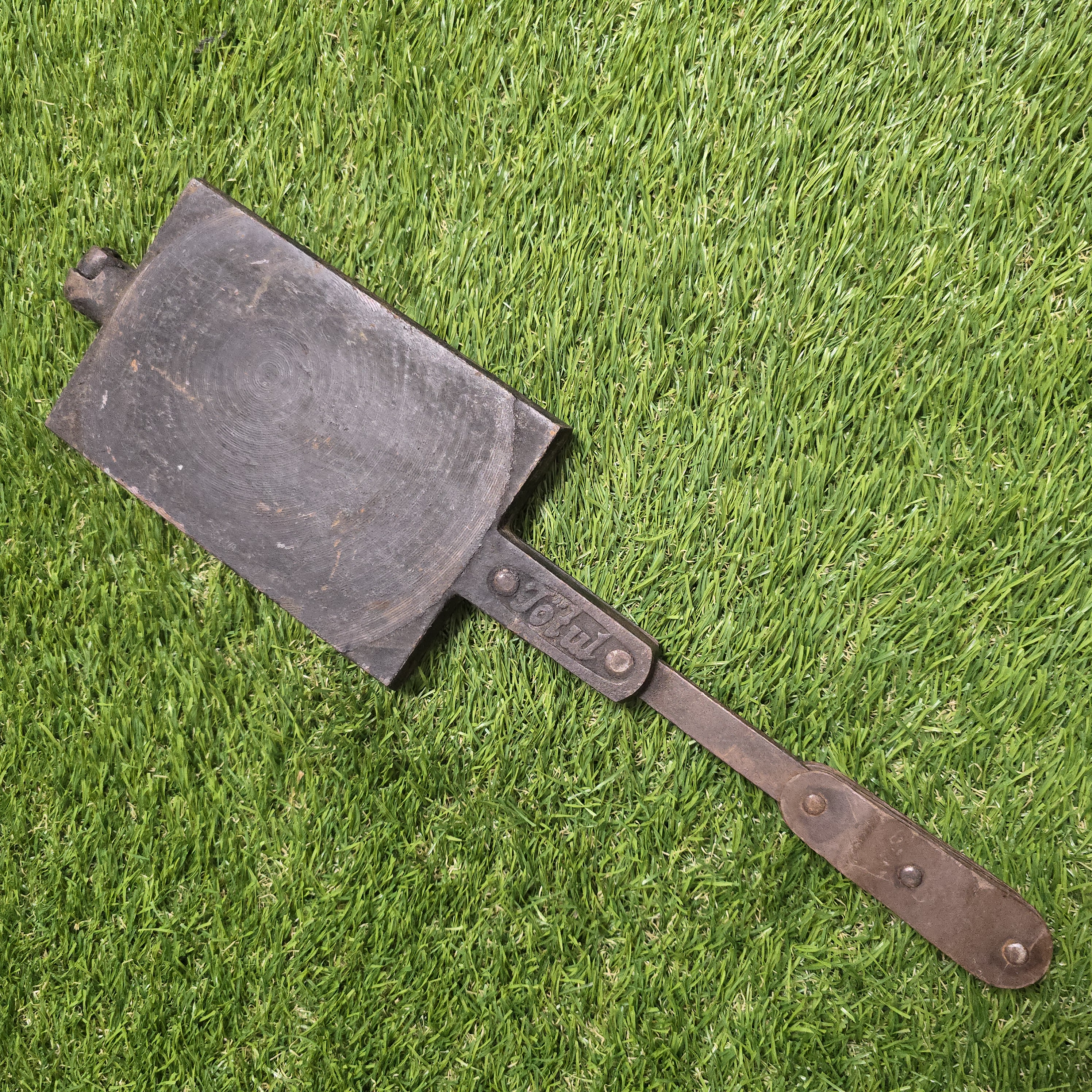 Plonų vaflių keptuvė