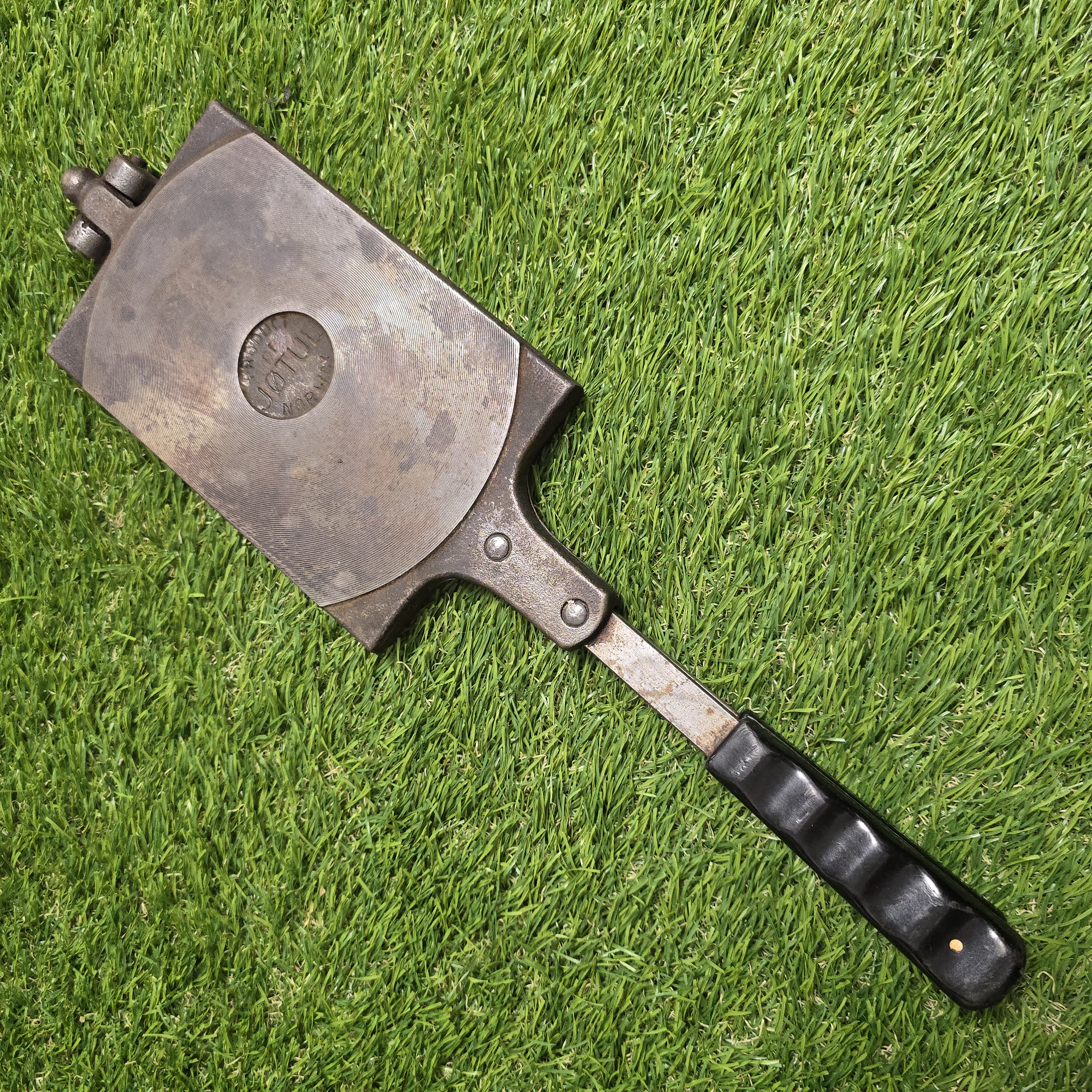 Plonų vaflių keptuvė