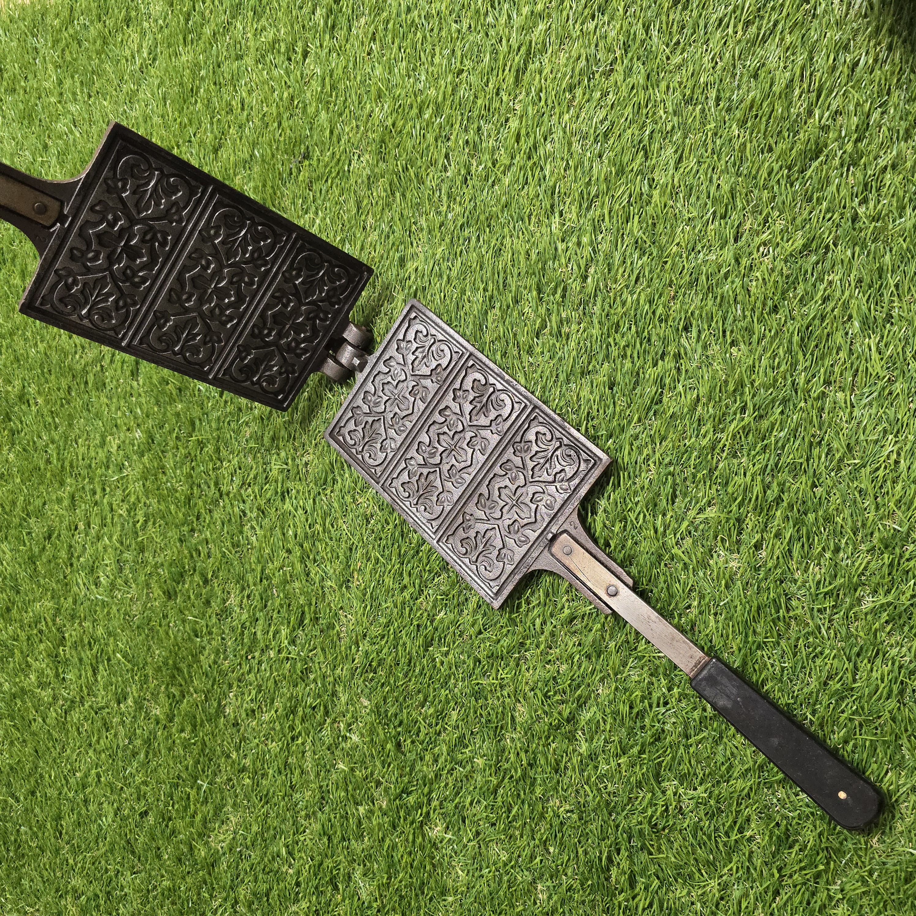 Plonų vaflių keptuvė