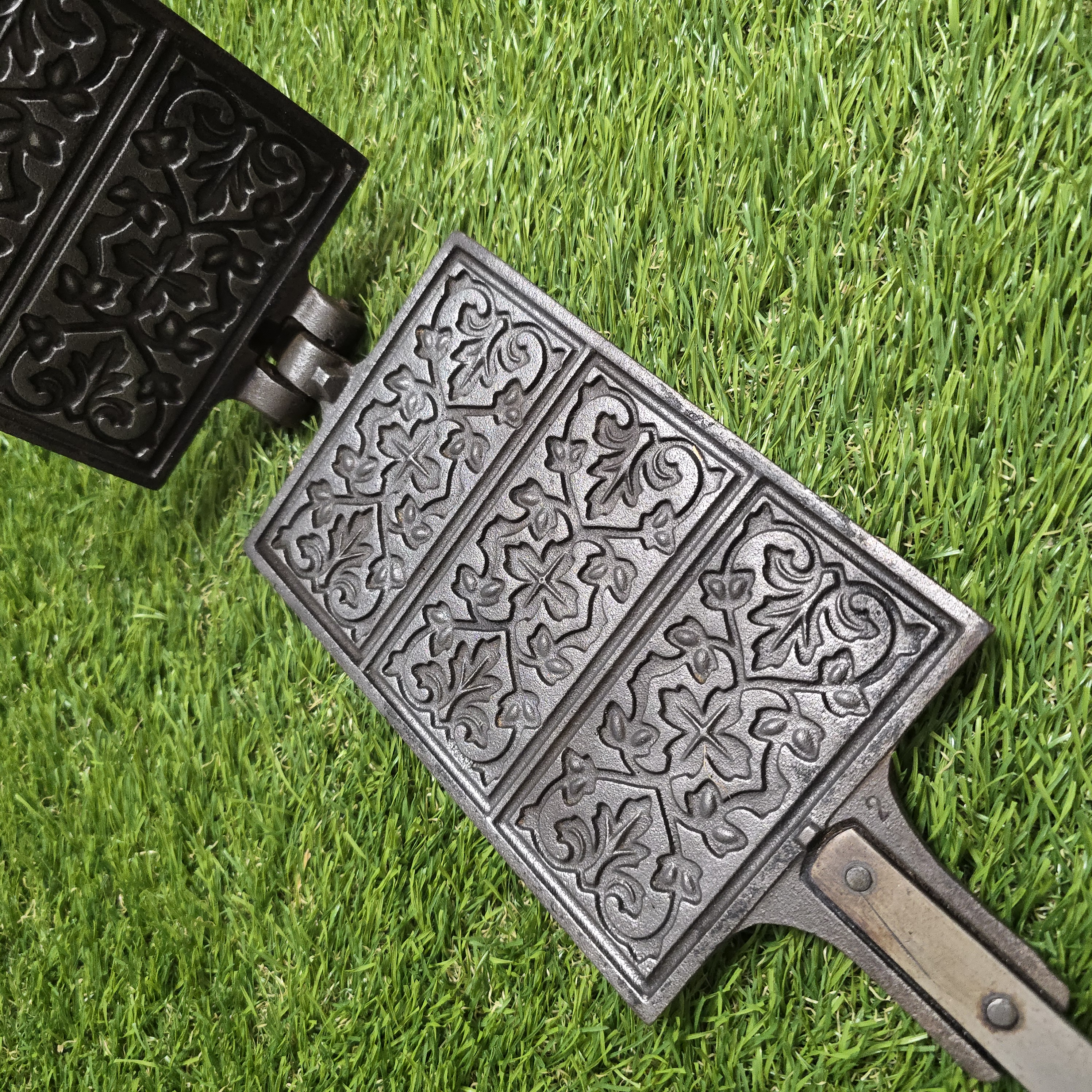 Plonų vaflių keptuvė