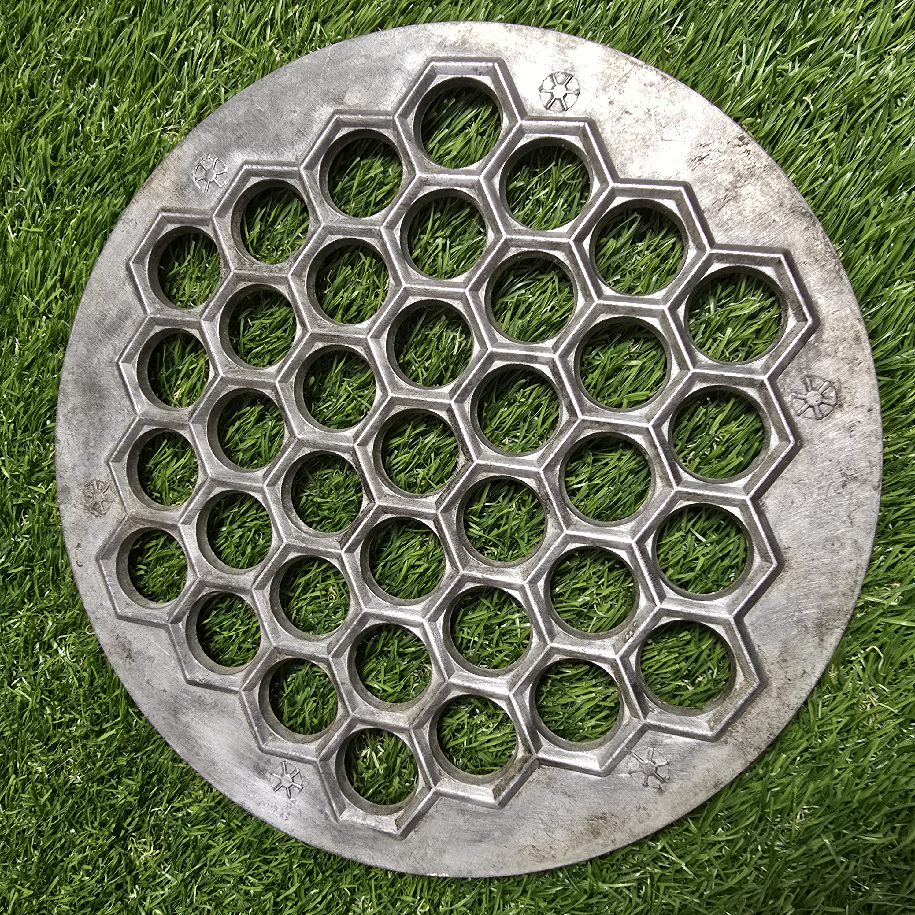 Senovinė koldūnų kepimo forma