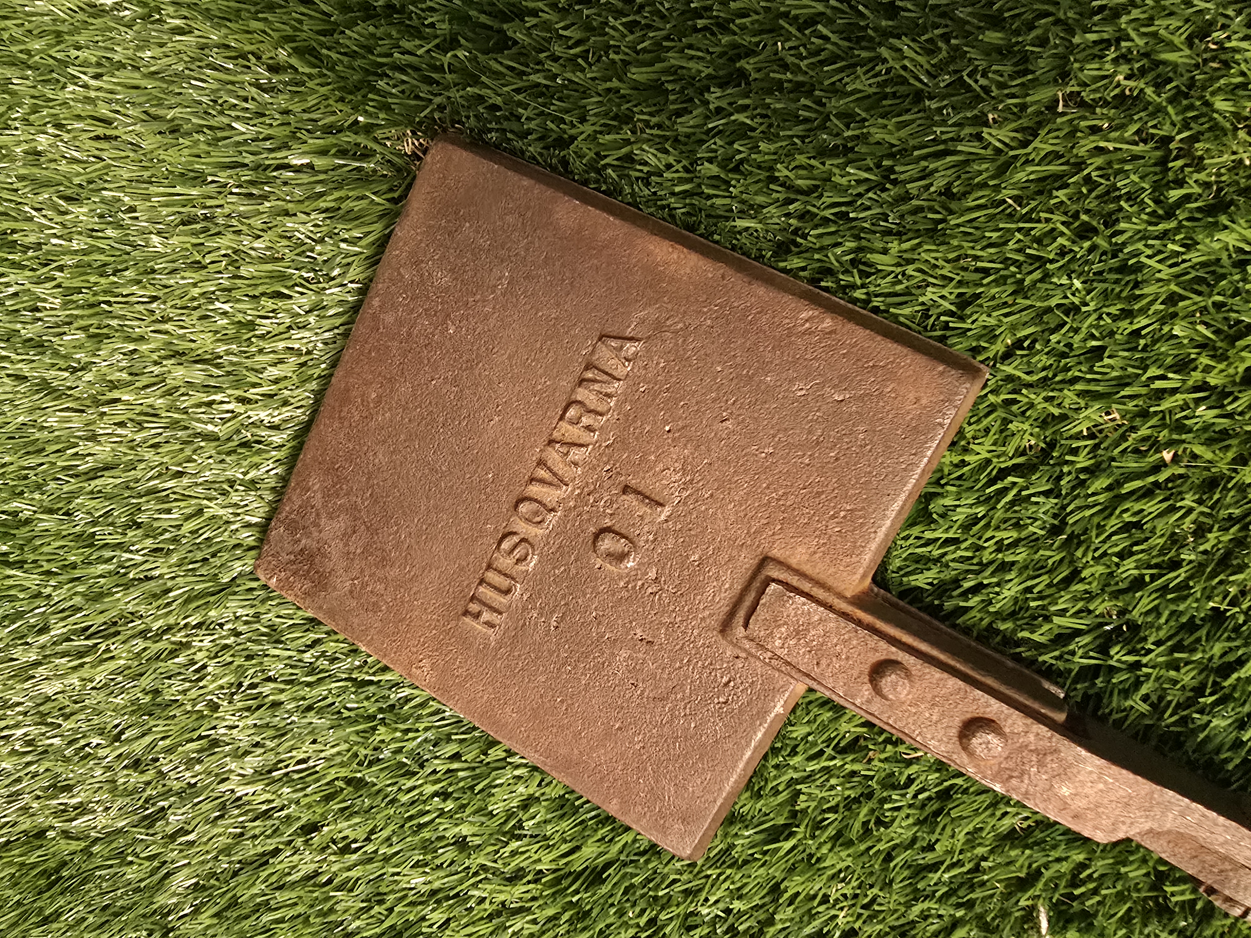 Ketaus plonų vaflių keptuvė Husqvarna