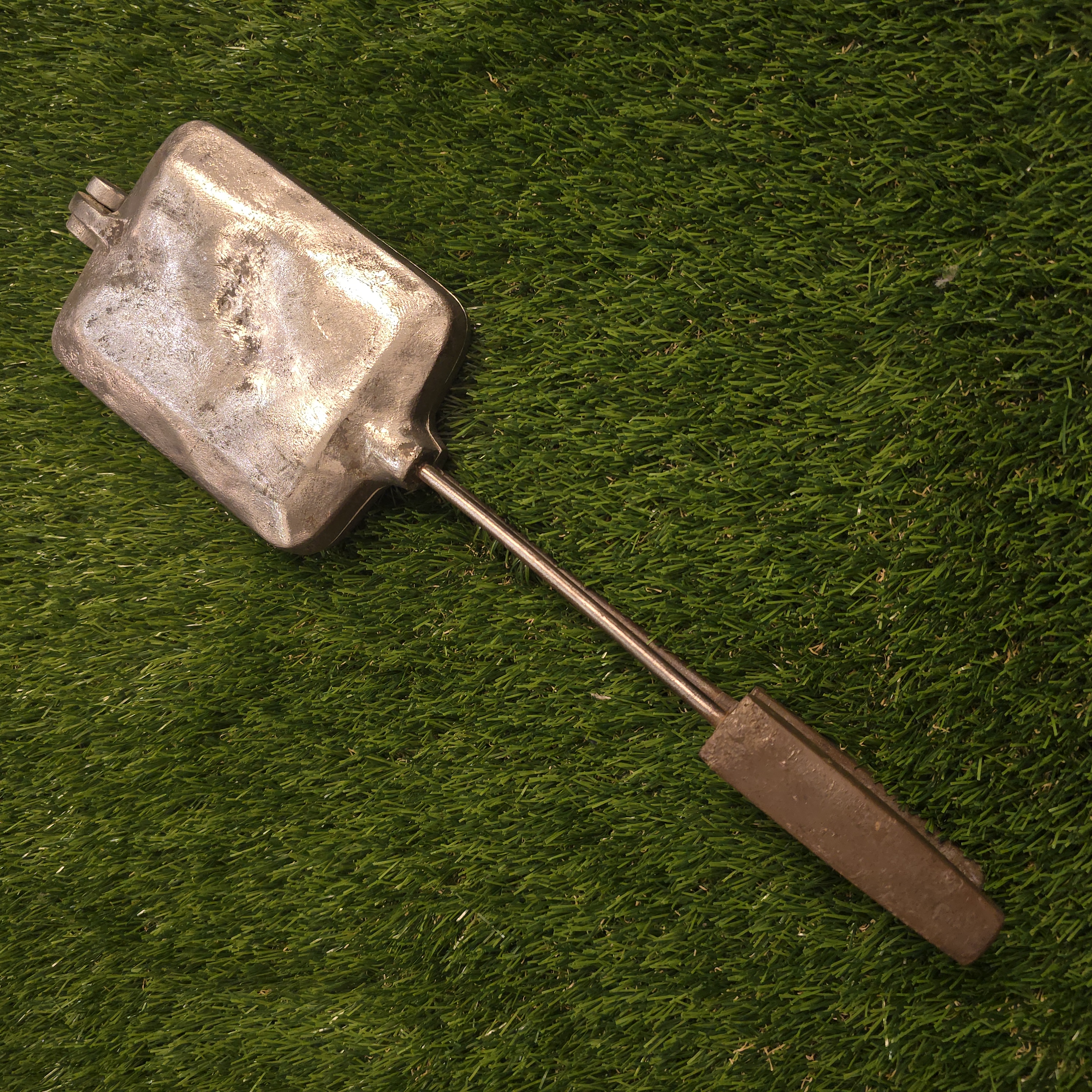 Senovinė asorti keptuvė (2 voveraitės, zuikutis, paukštelis)