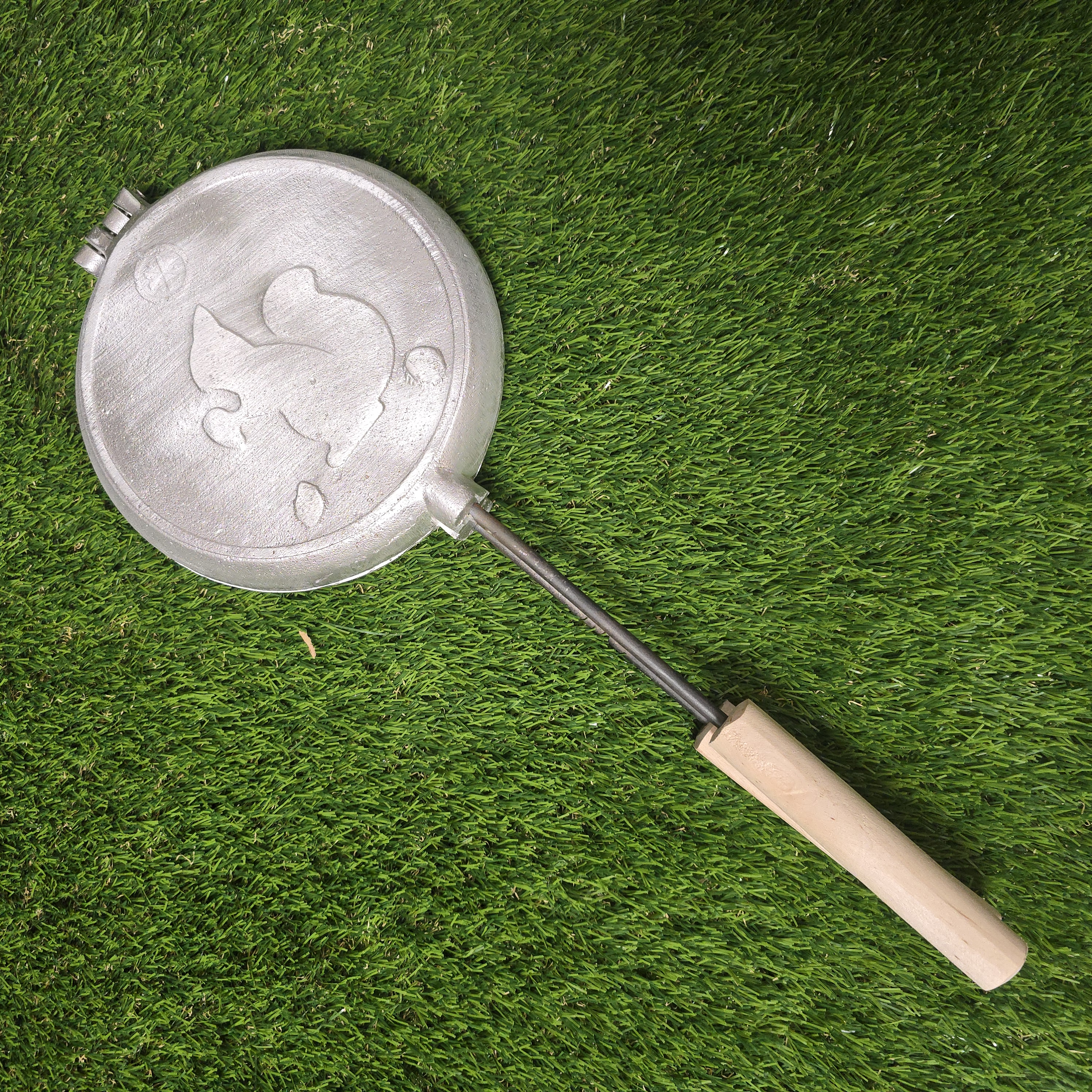 Šiuolaikinė asorti (2 voveraitės ir 3 grybukai) keptuvė