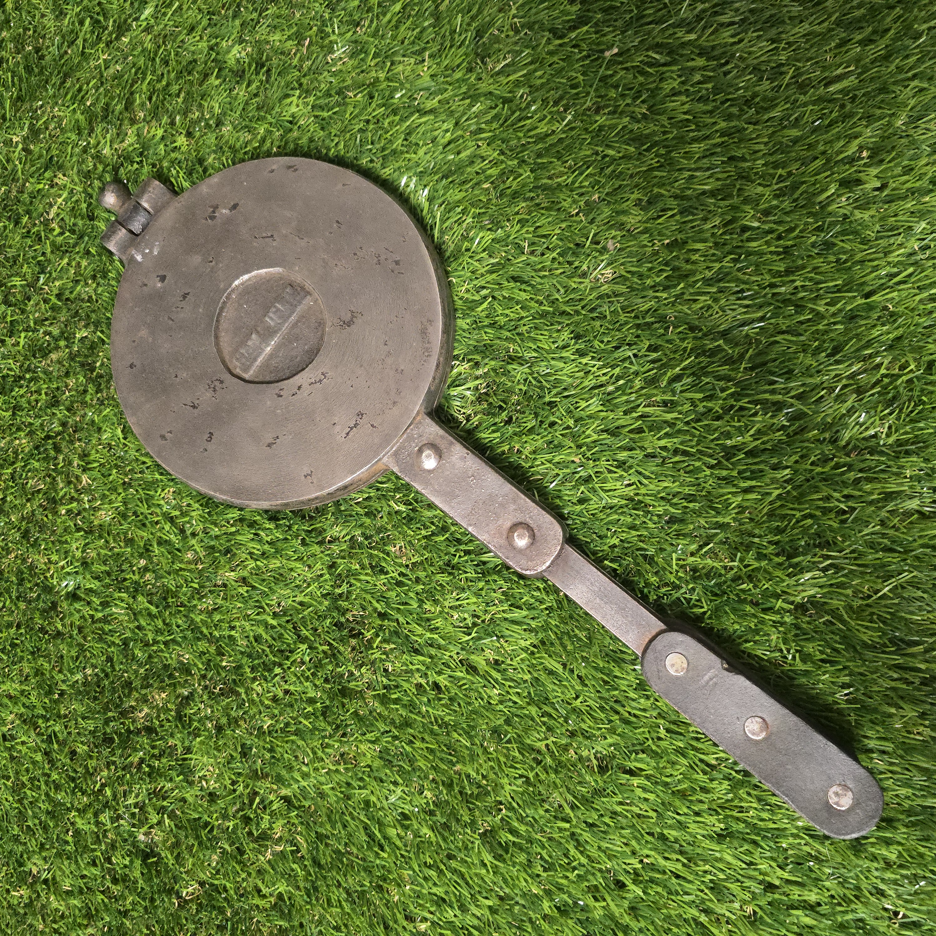 Plonų vaflių keptuvė