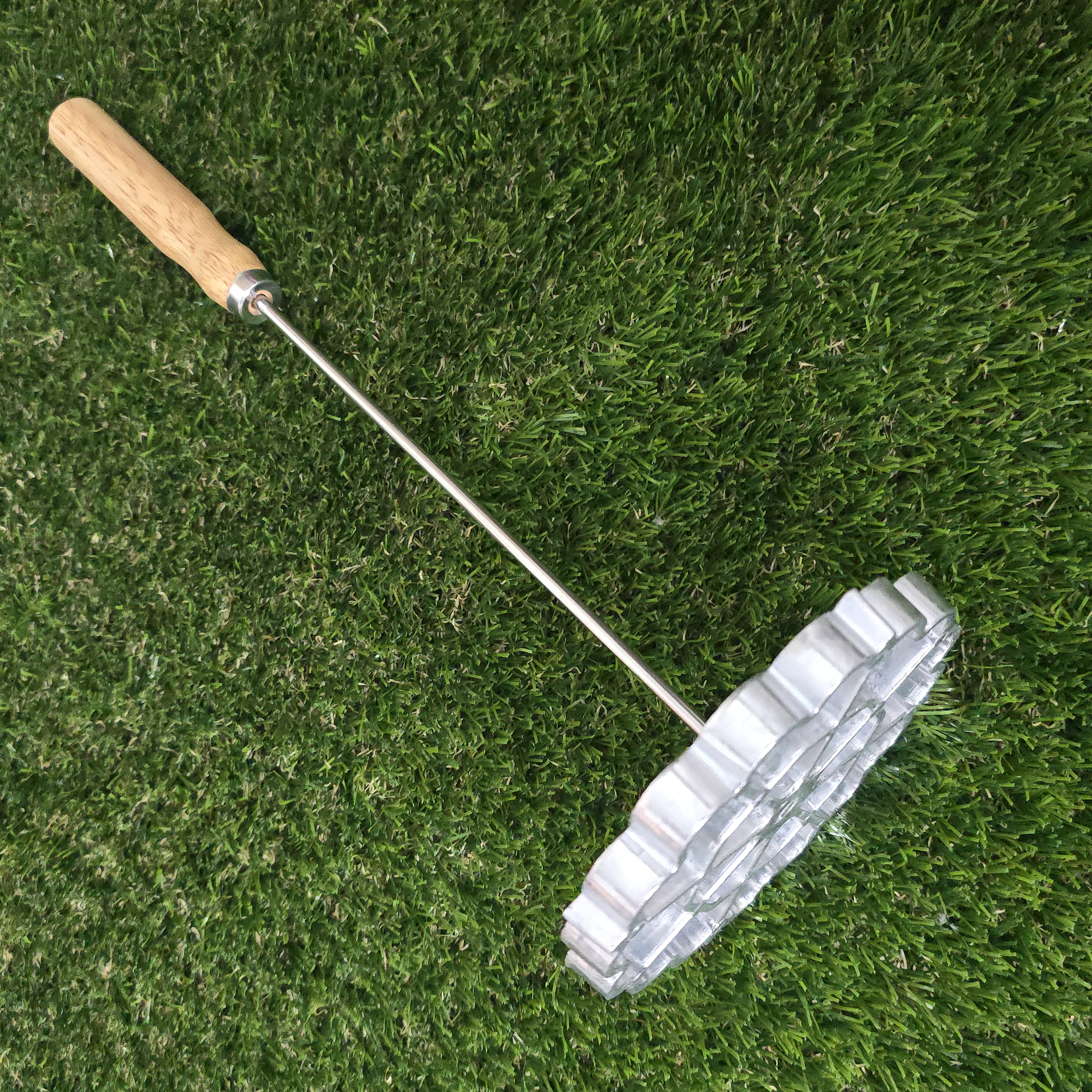 Šiuolaikinė žagarėlių formelė su koteliu