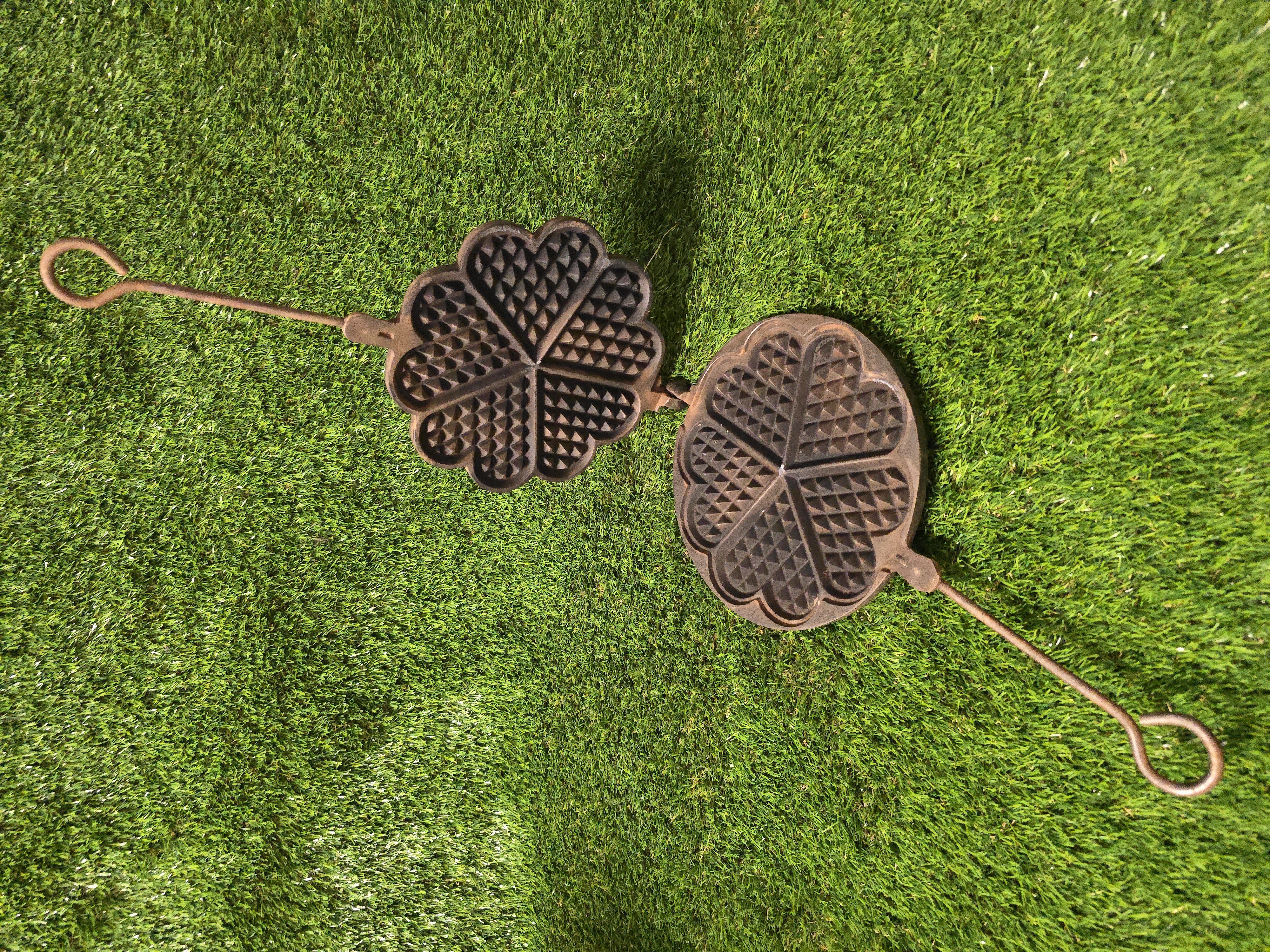 Ketaus čirvinių blynų keptuvė