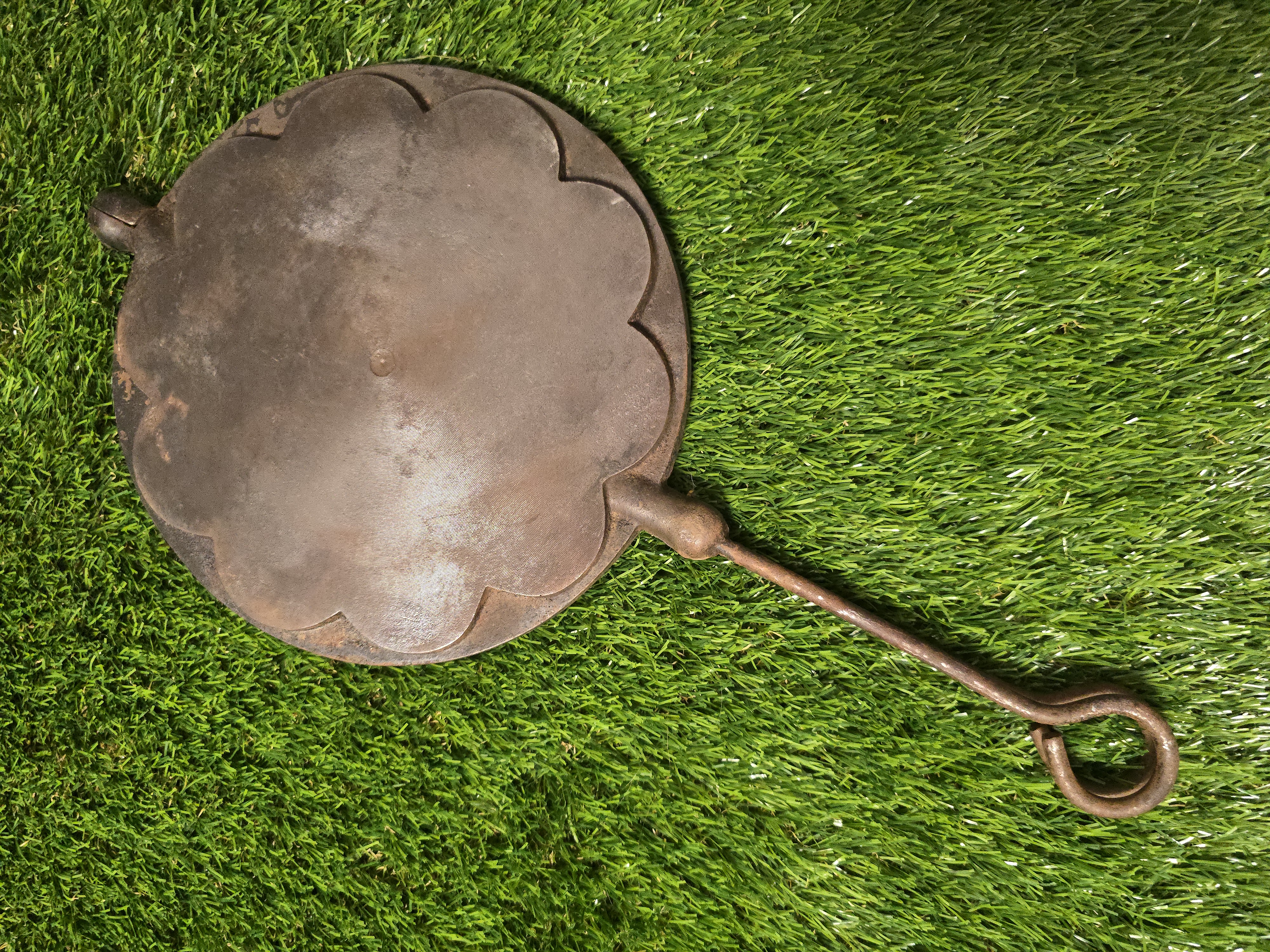 Ketaus čirvinių blynų keptuvė