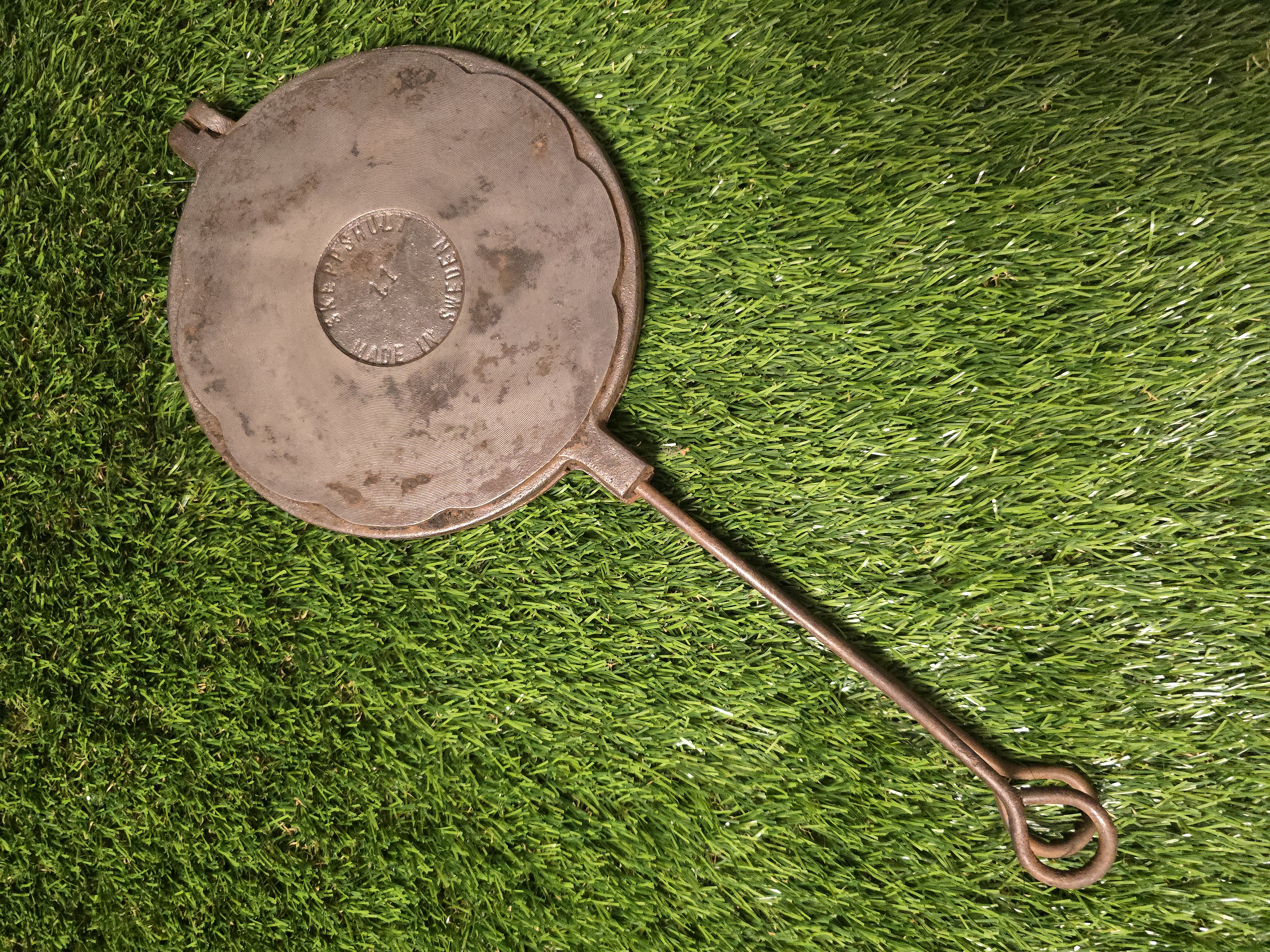 Ketaus čirvinių blynų keptuvė