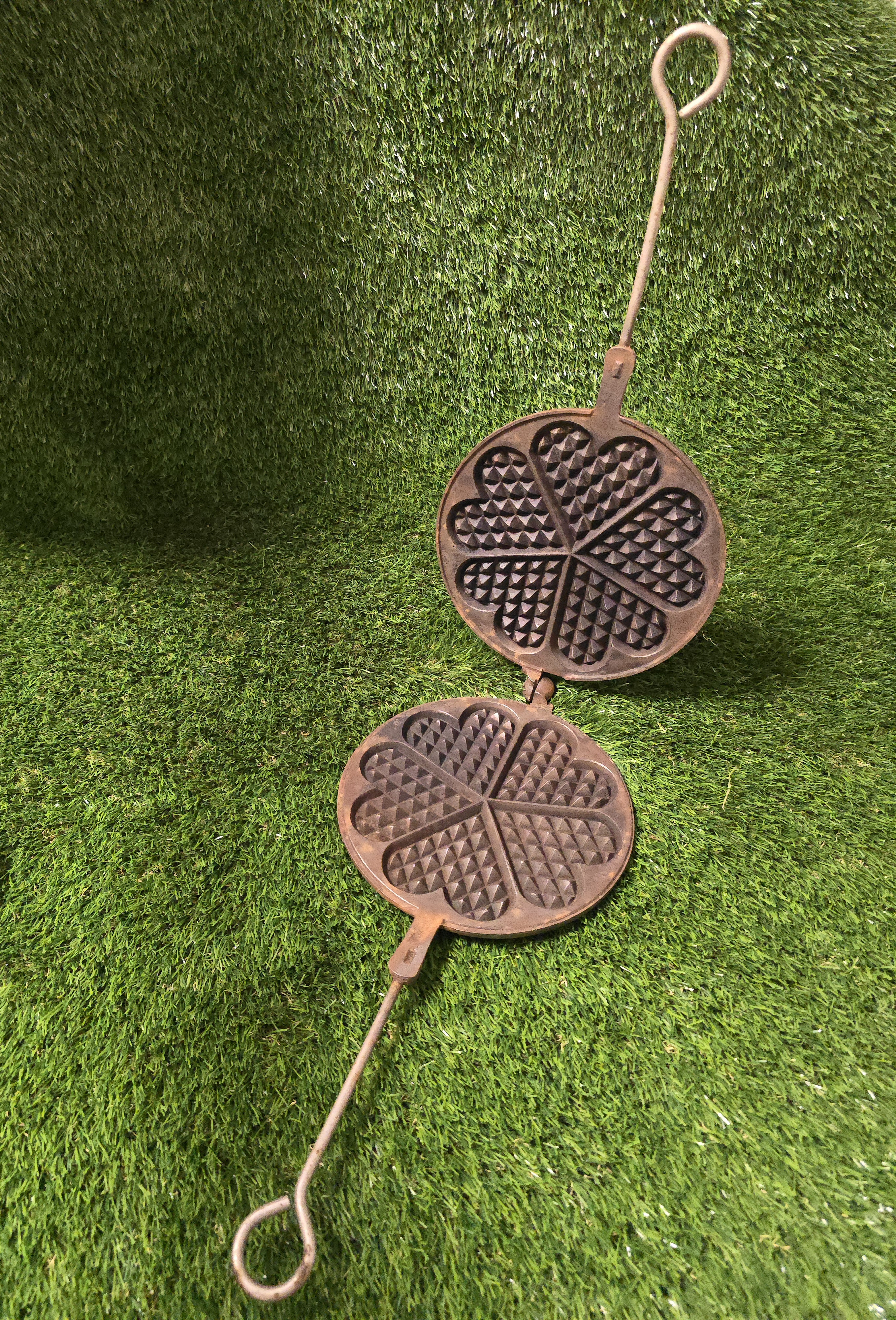 Ketaus čirvinių blynų keptuvė