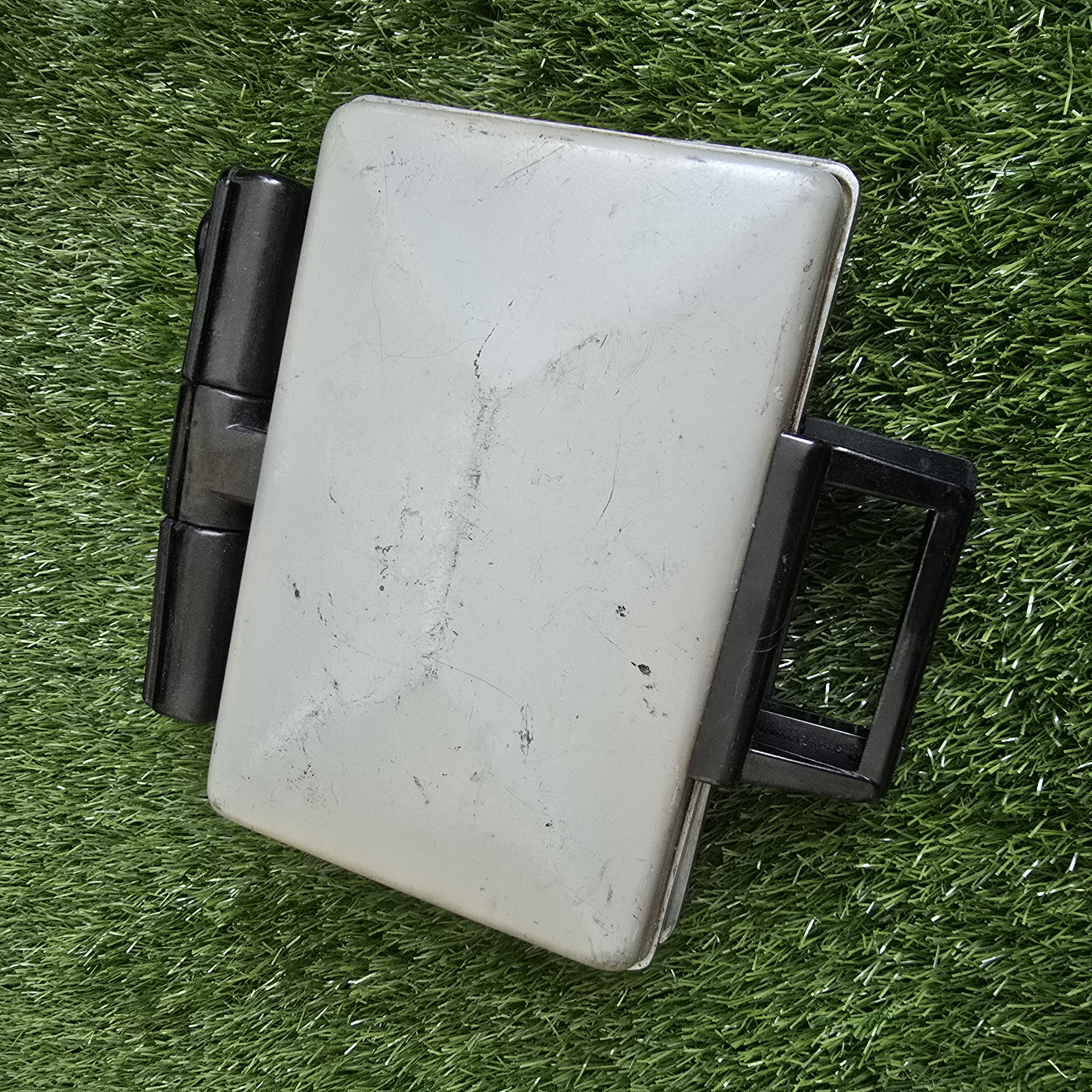 Senovinė elektrinė vaflinė su laidu