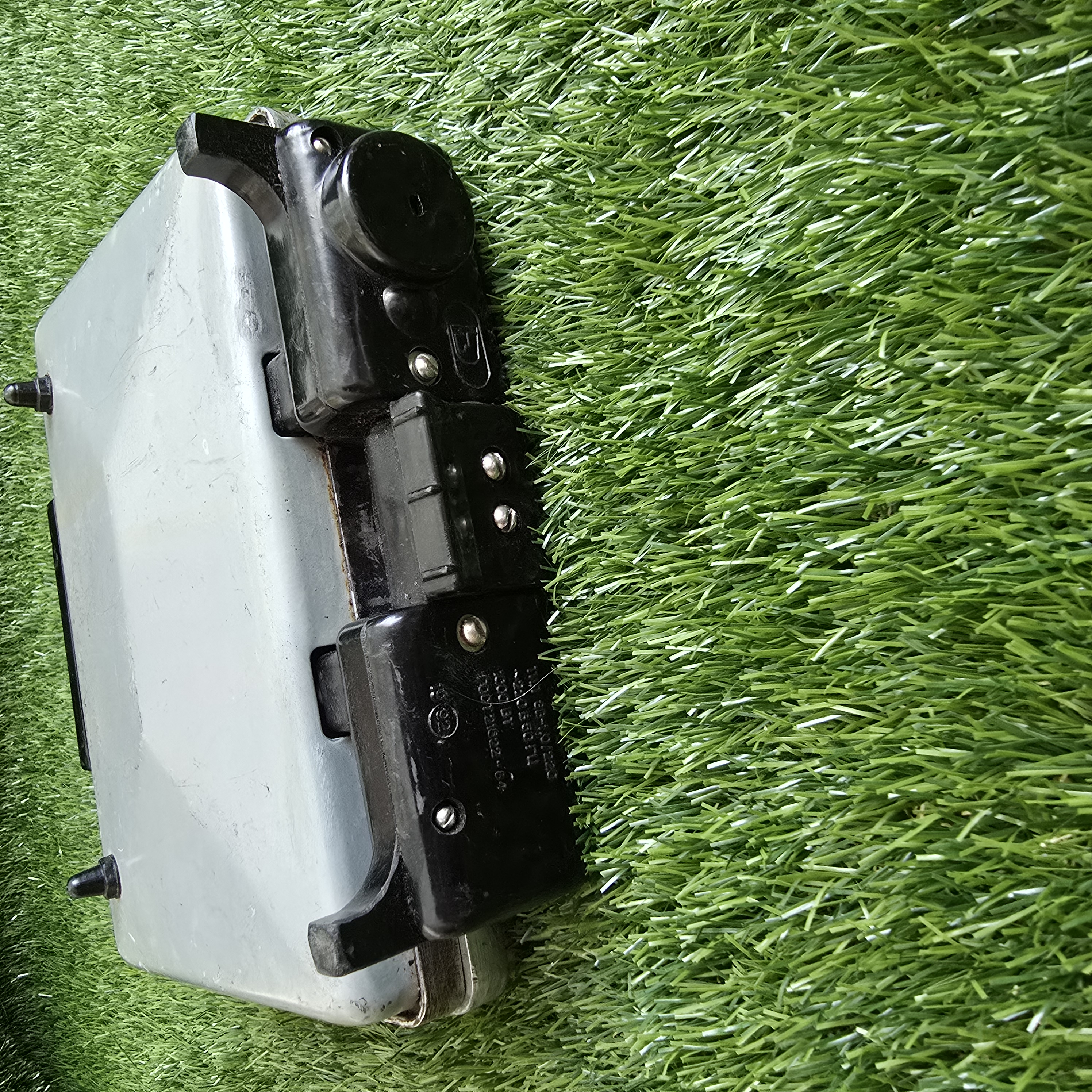 Senovinė elektrinė vaflinė su laidu