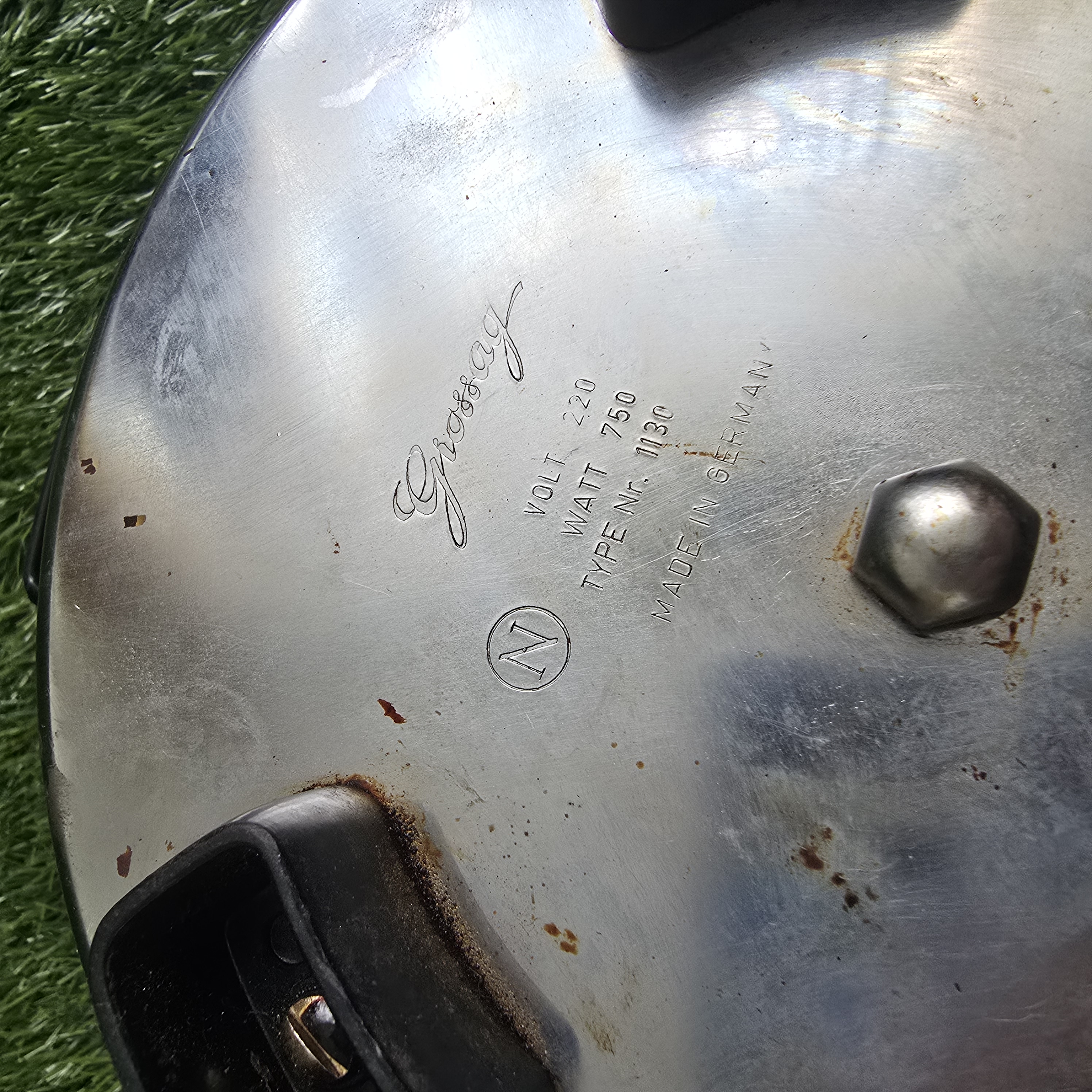 Senovinė vokiška elektrinė vaflinė su laidu