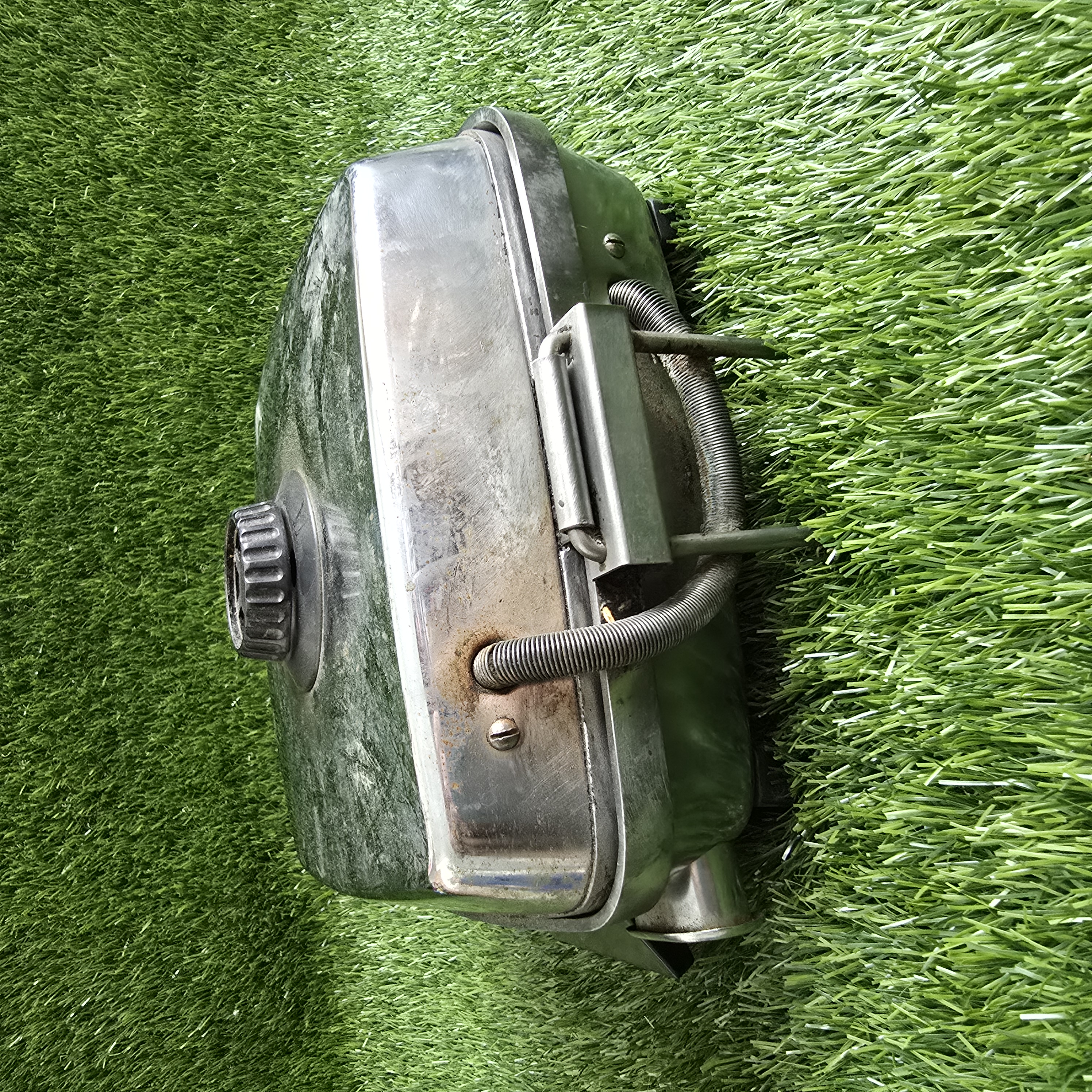 Senovinė vokiška elektrinė vaflinė su laidu