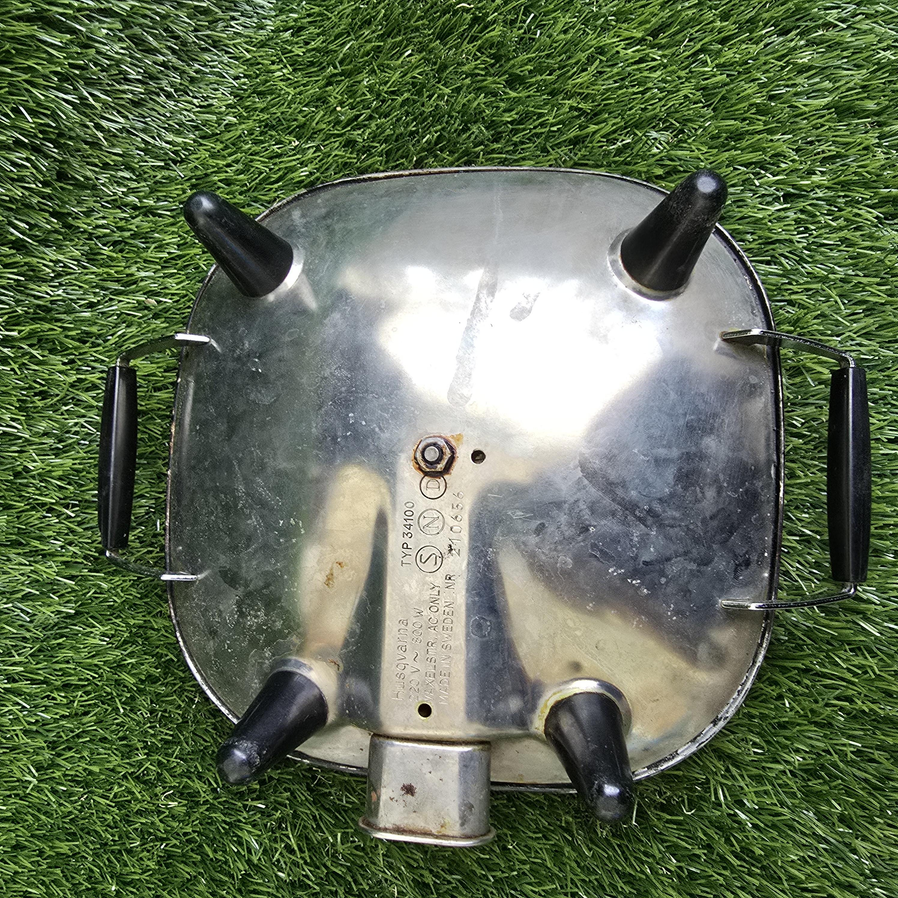 Senovinė elektrinė čirvinių blynų keptuvė Husqvarna su laidu