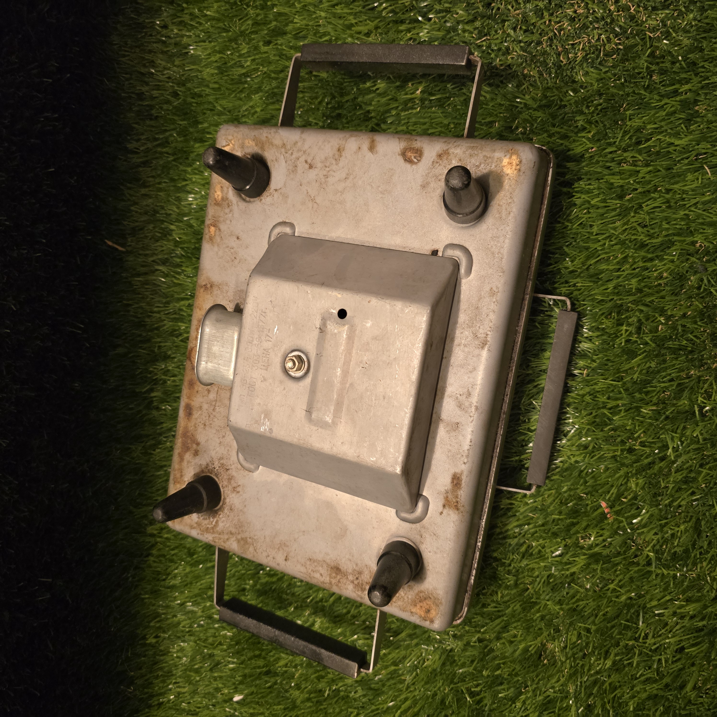 Senovinė elektrinė vaflinė su laidu ploniems vafliams