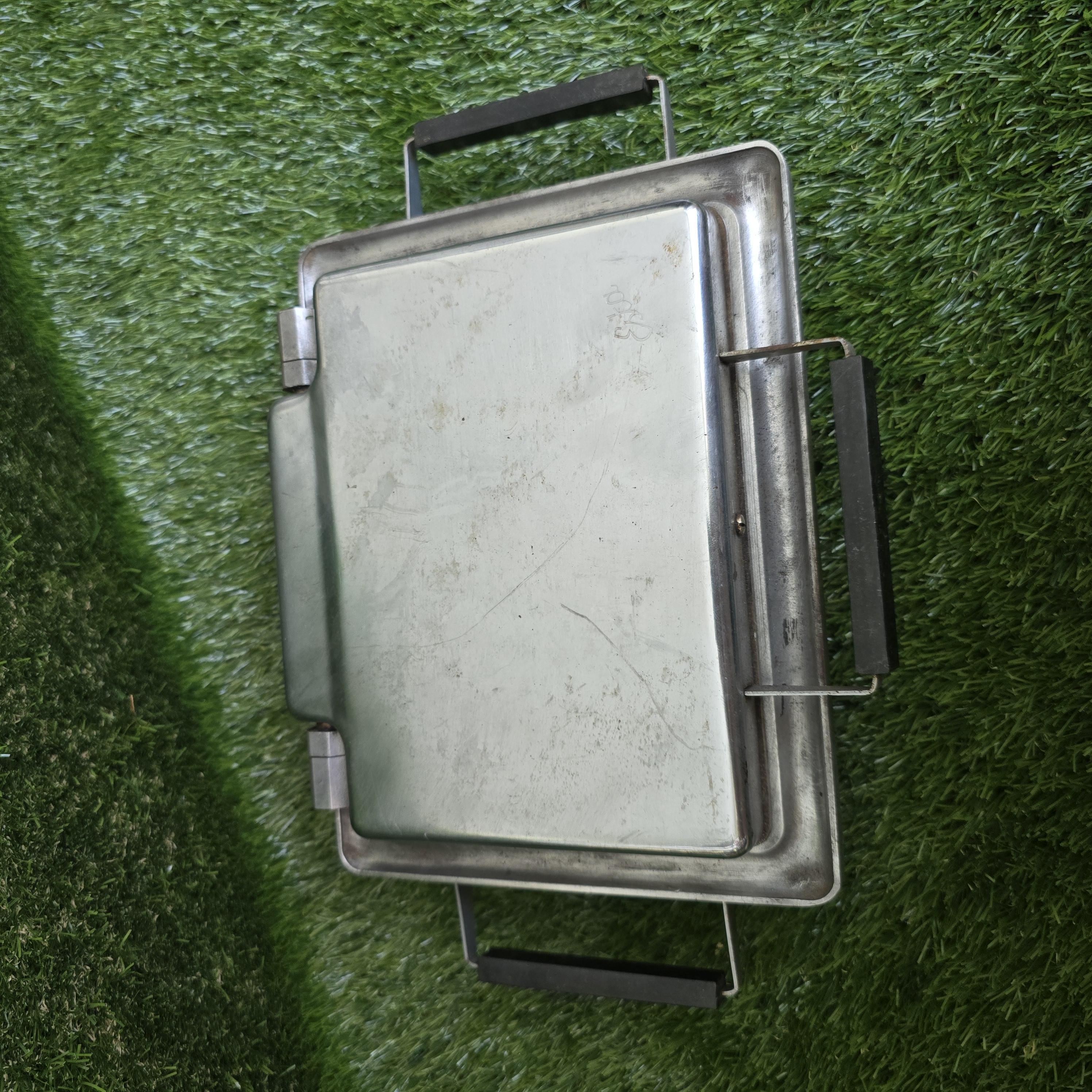 Senovinė elektrinė vaflinė su laidu ploniems vafliams