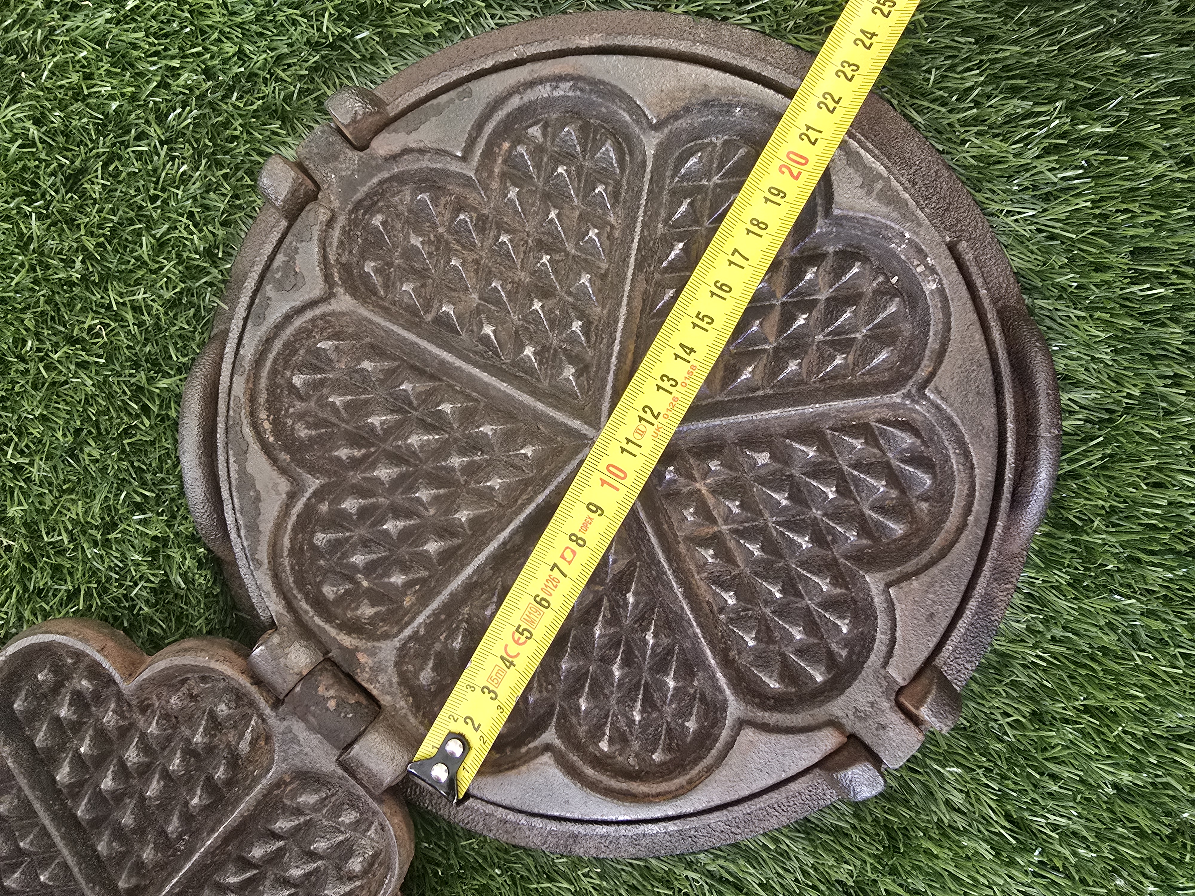 Senovinė vartoma čirvinių blynų keptuvė su rinkėmis