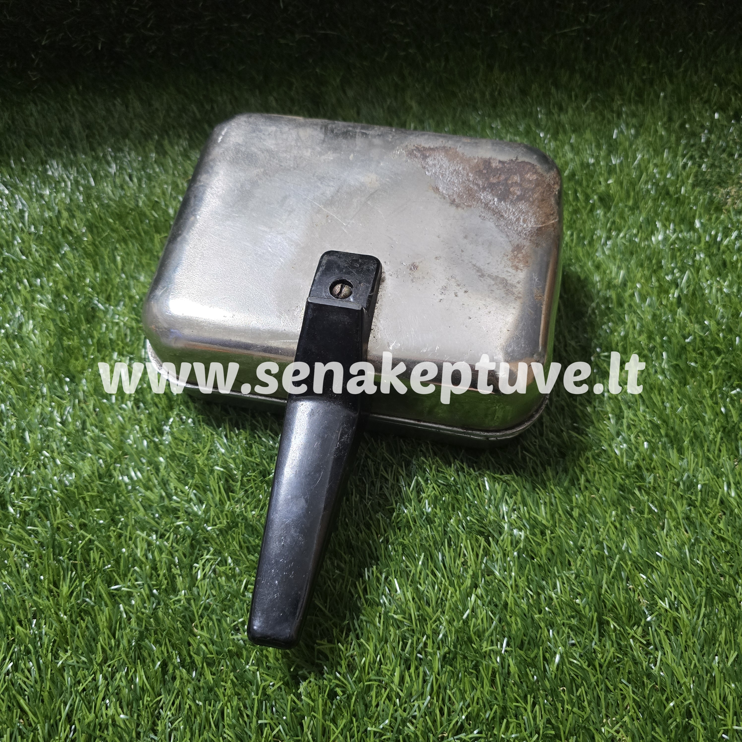 Senovinė elektrinė vaflinė su laidu (nėra apatinės rankenos)