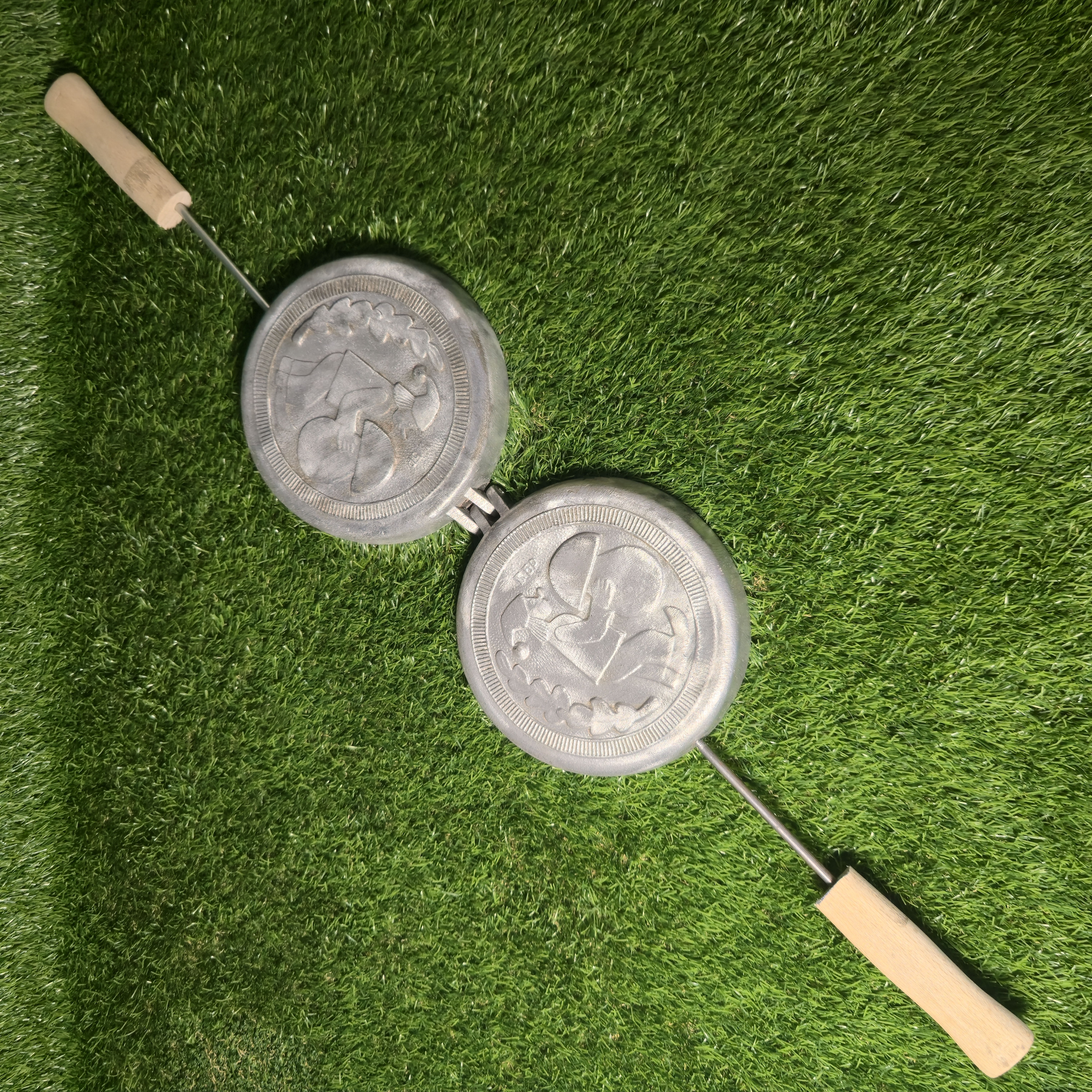 Senovinė grybukų keptuvė