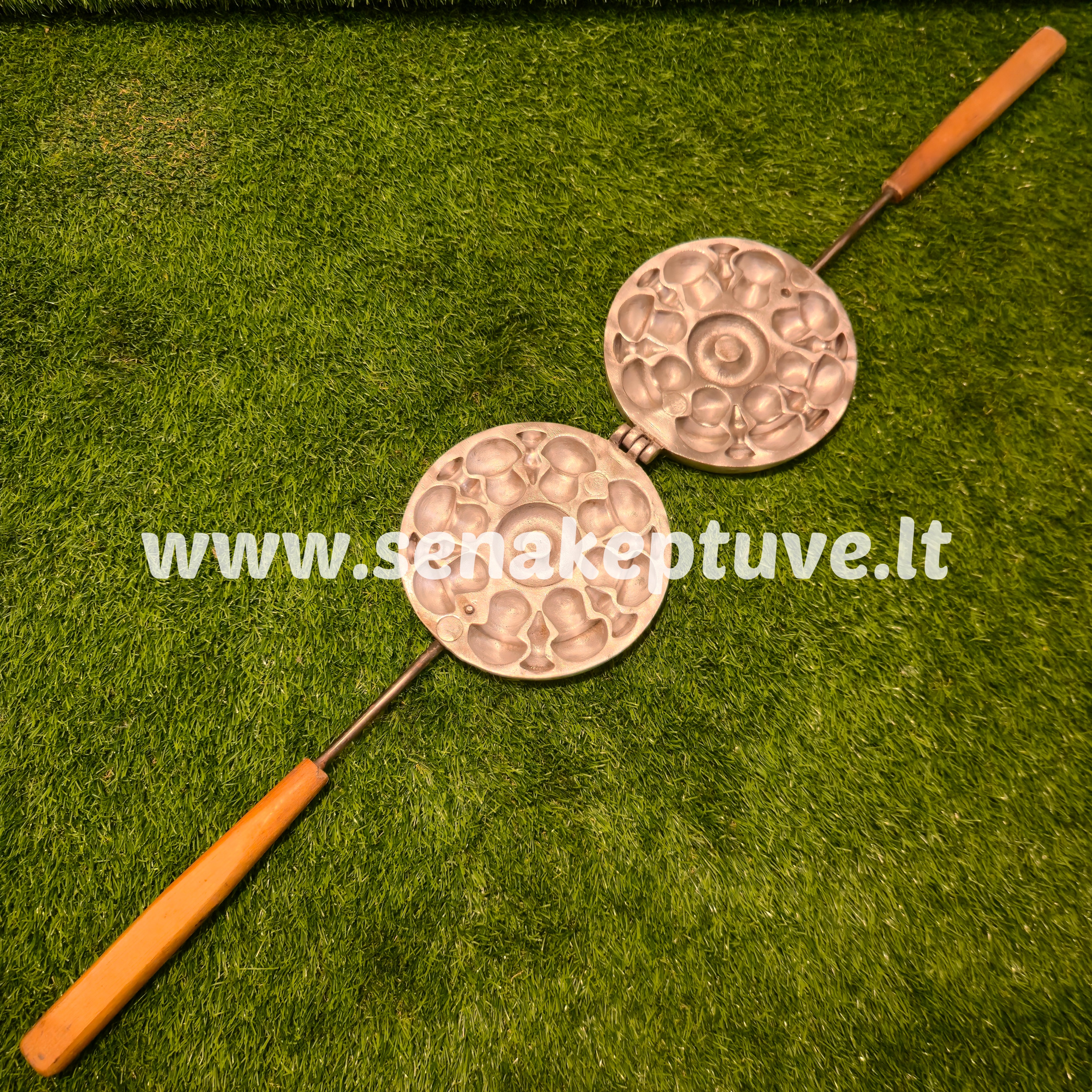 Senovinė grybukų keptuvė