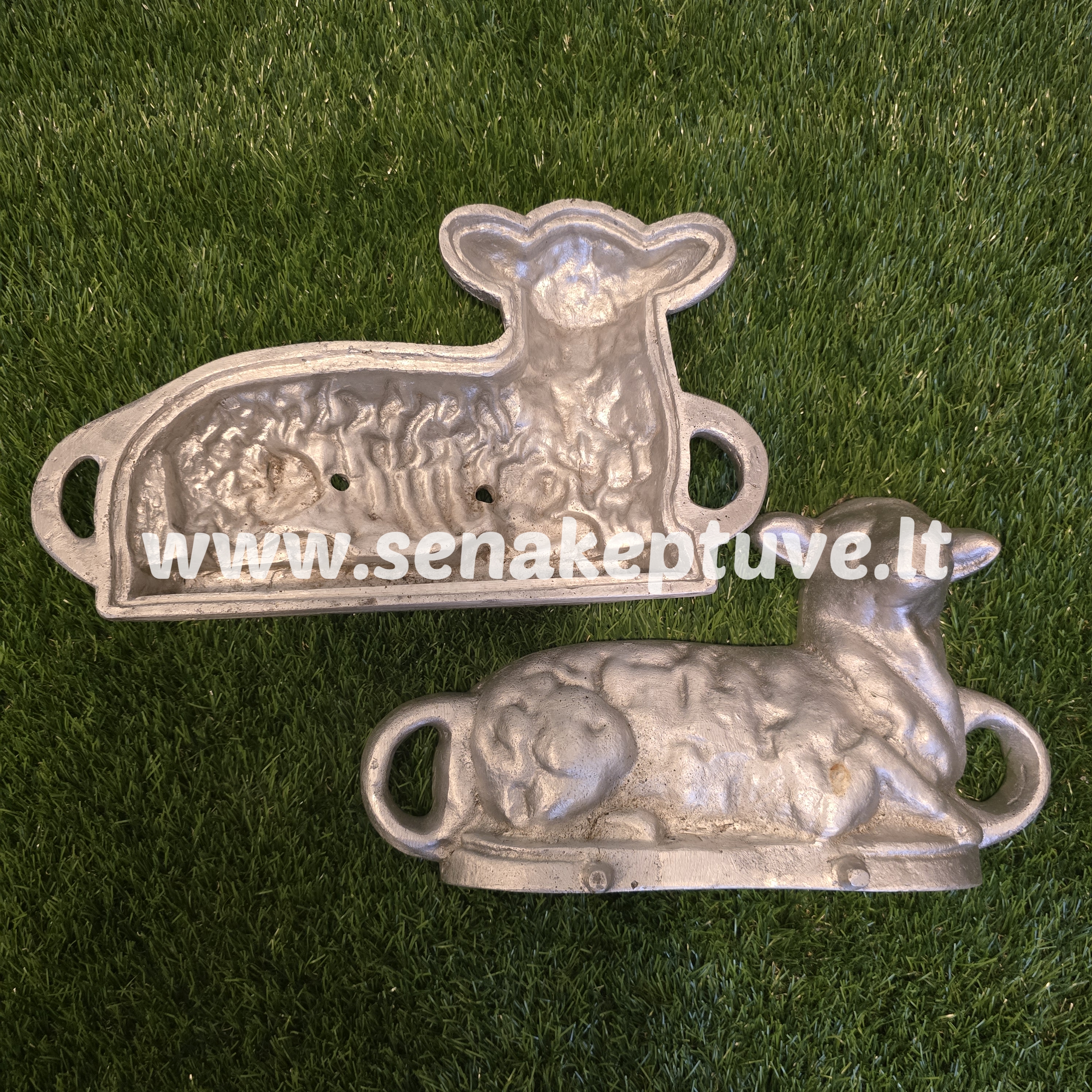 Senovinė avinėlio kepimo forma