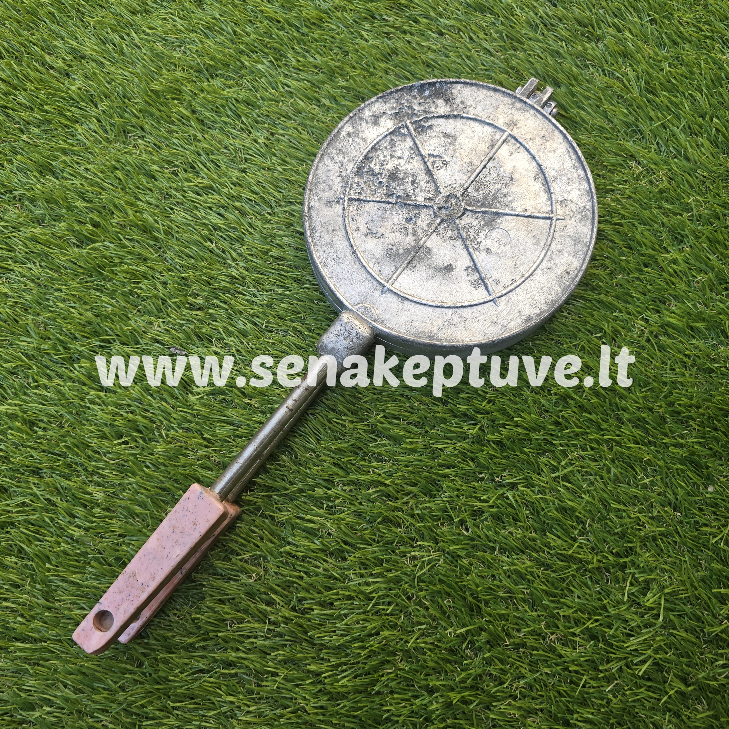 Senovinė blynų keptuvė