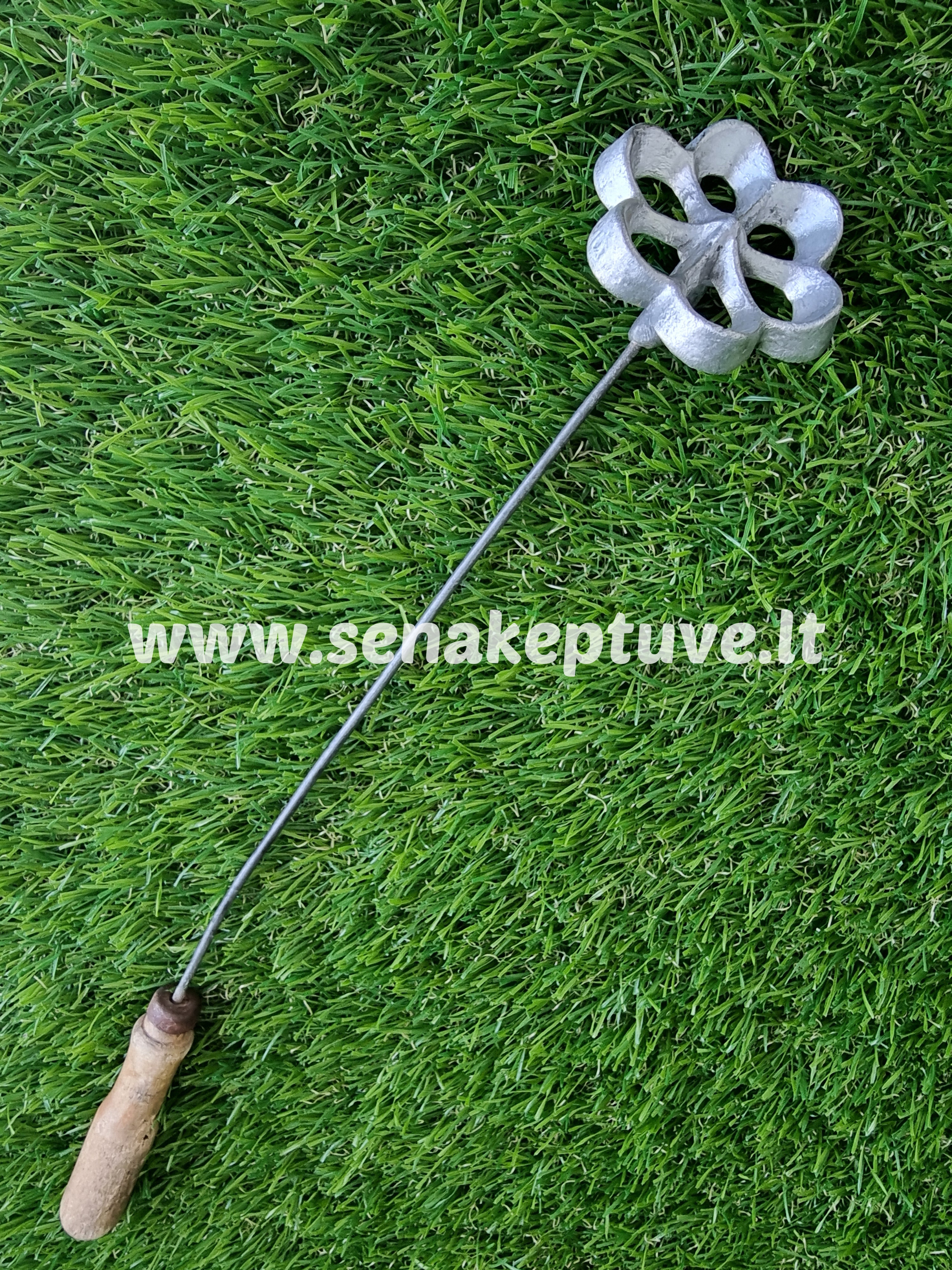 Senovinė žagarėlių formelė su koteliu