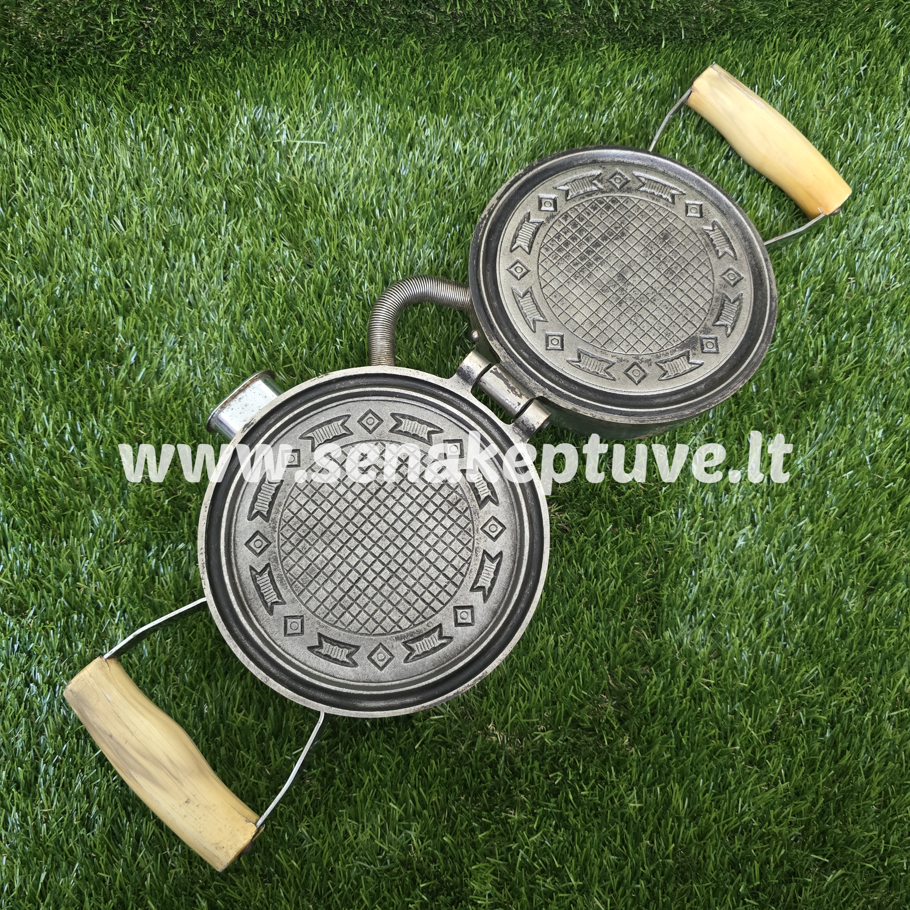 Senovinė olandiška elektrinė vaflinė su laidu