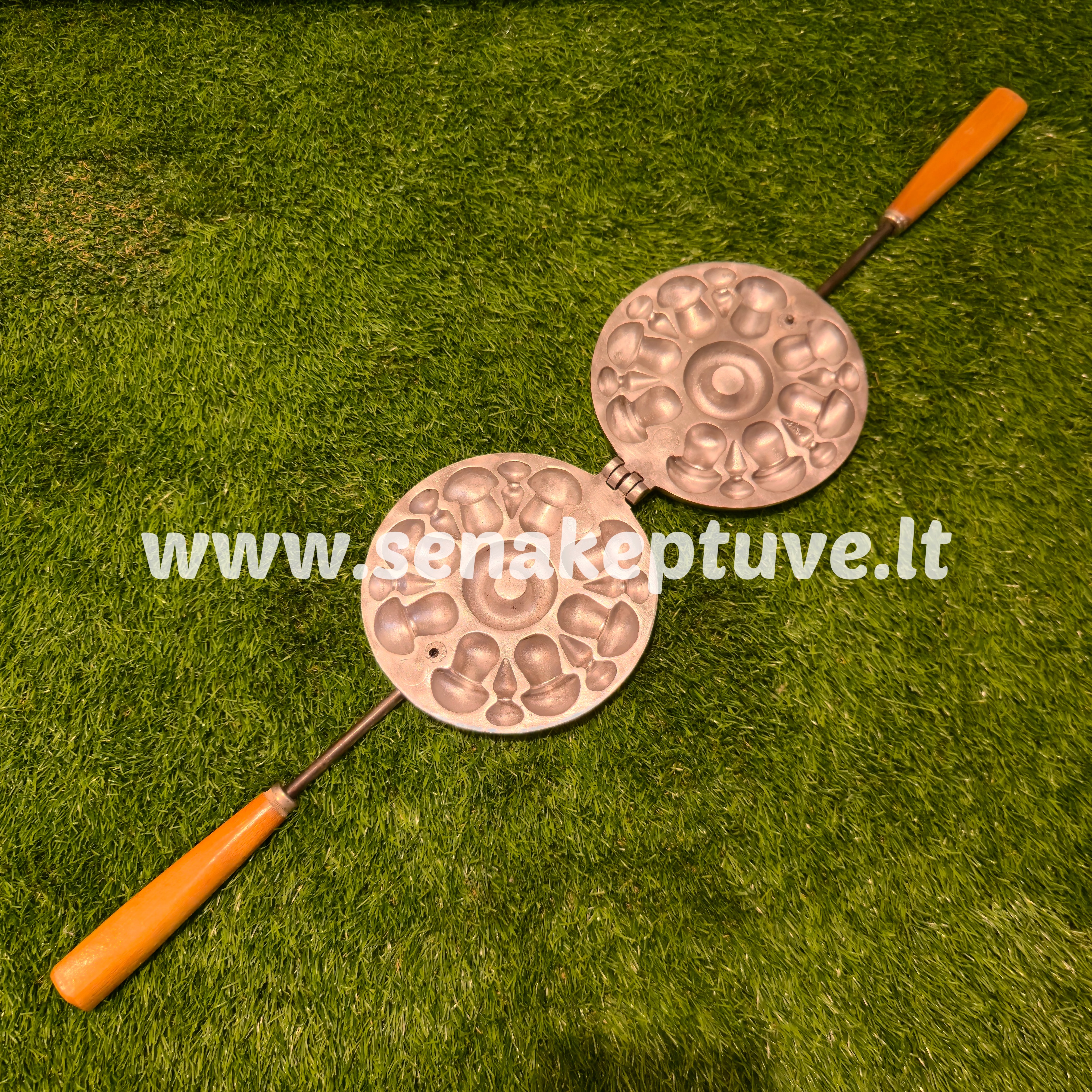 Senovinė grybukų keptuvė