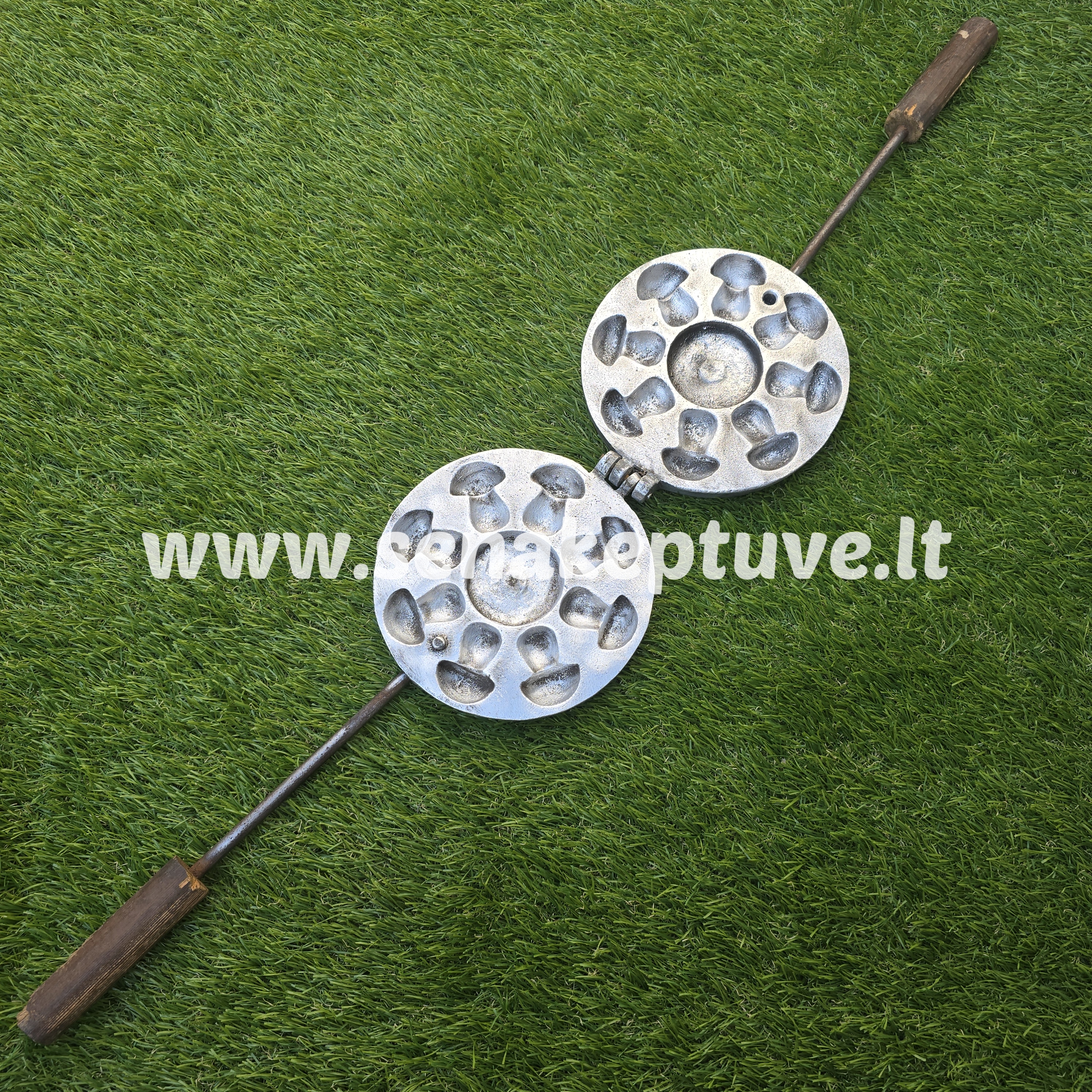 Senovinė grybukų keptuvė